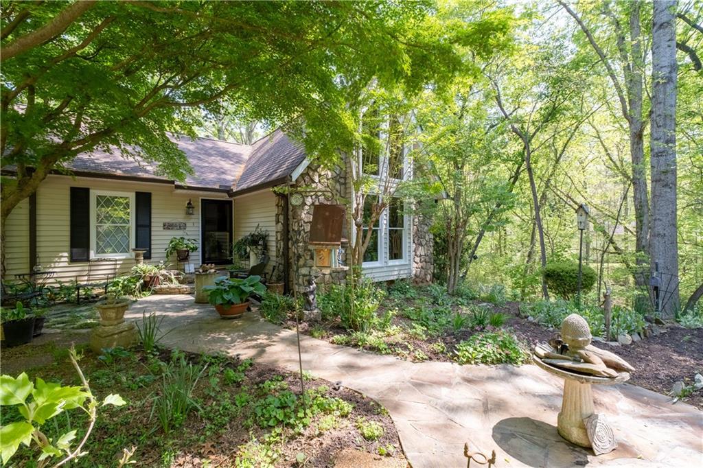 Canton, Georgia, 30114, United States, 4 Bedrooms Bedrooms, ,3 BathroomsBathrooms,Residential,For Sale,1934222