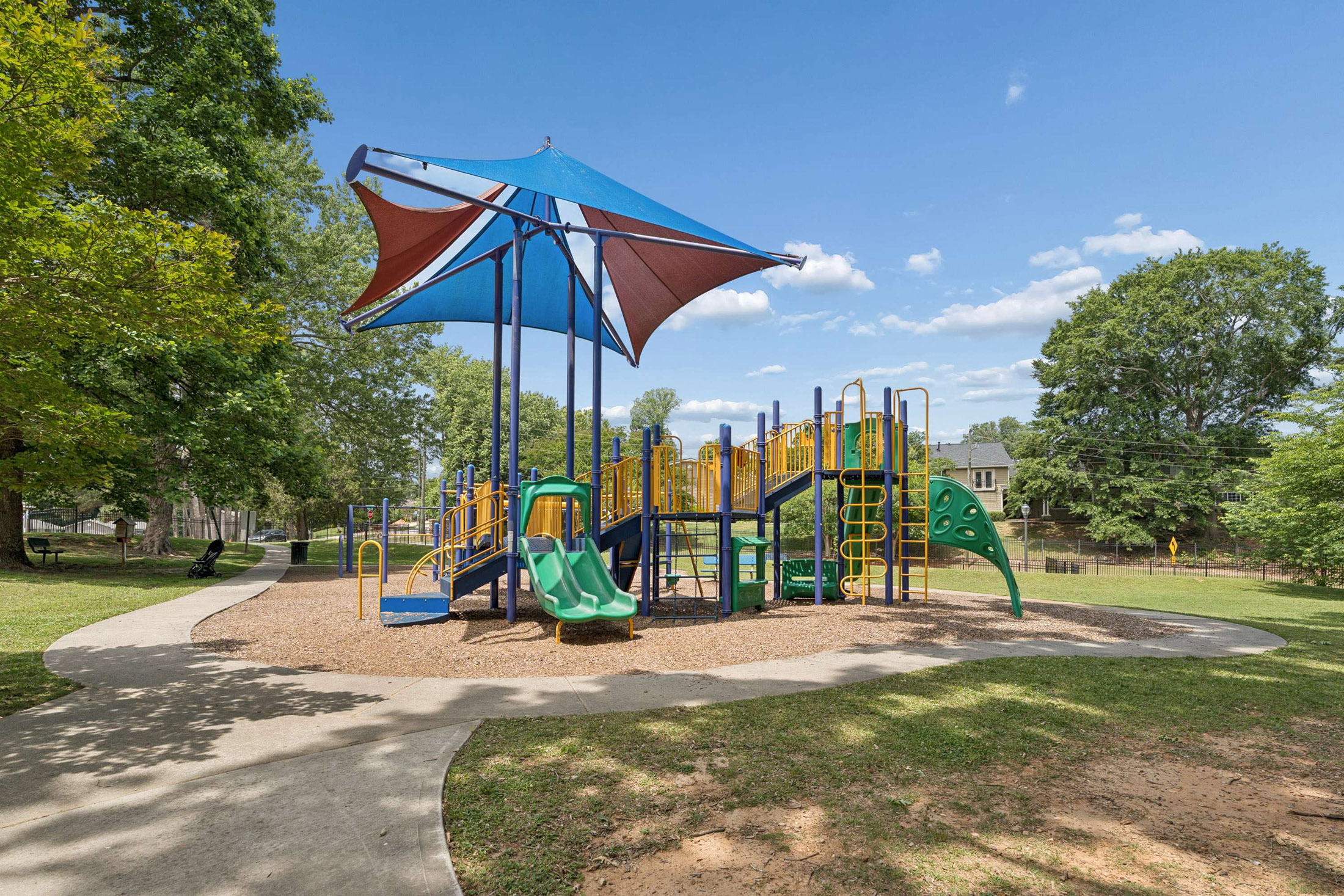  Modern Luxury Meets Total Peace in Brookhaven - 物件實景