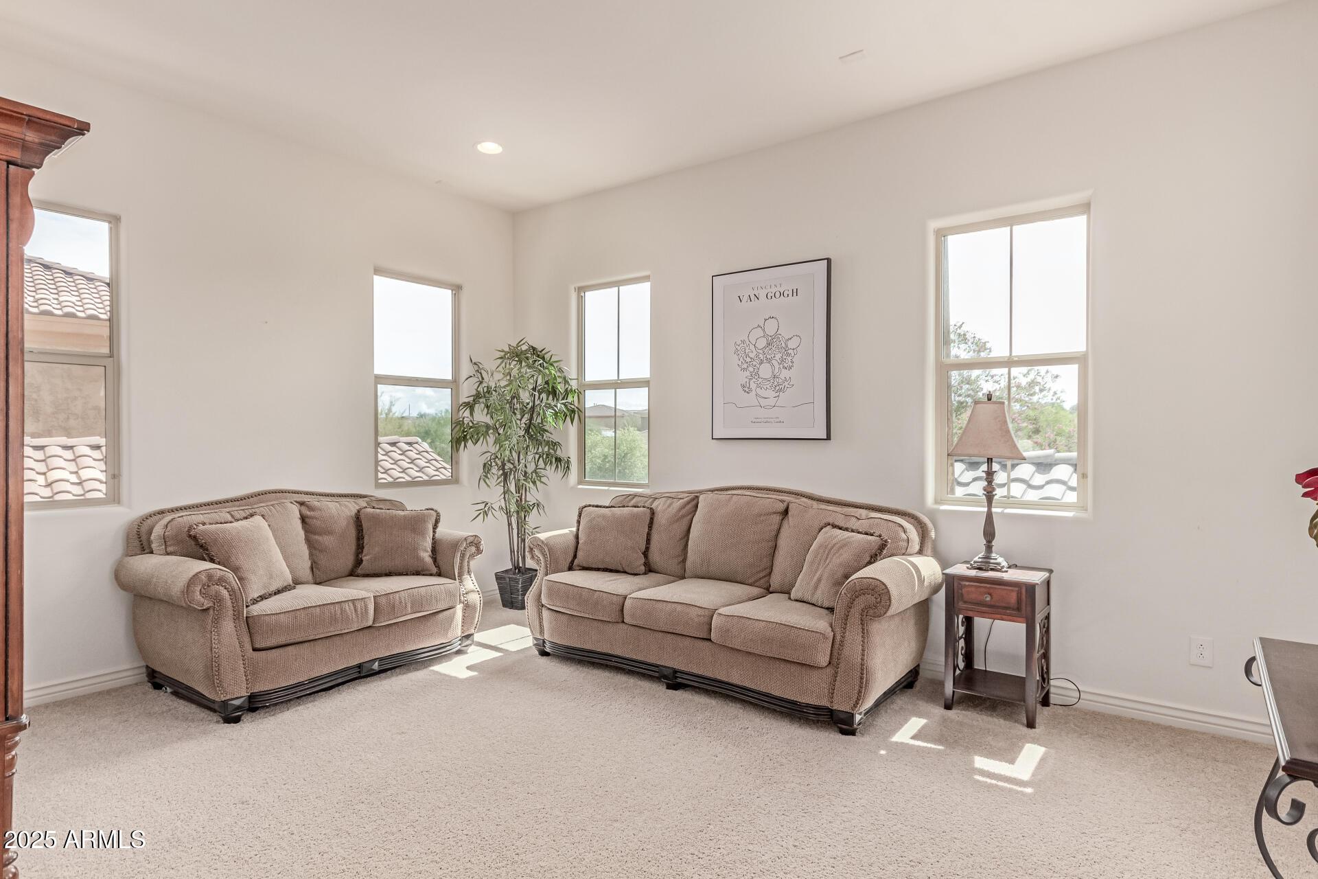 Phoenix, Arizona, 85050, United States, 5 Bedrooms Bedrooms, ,4 BathroomsBathrooms,Residential,For Sale,1980478