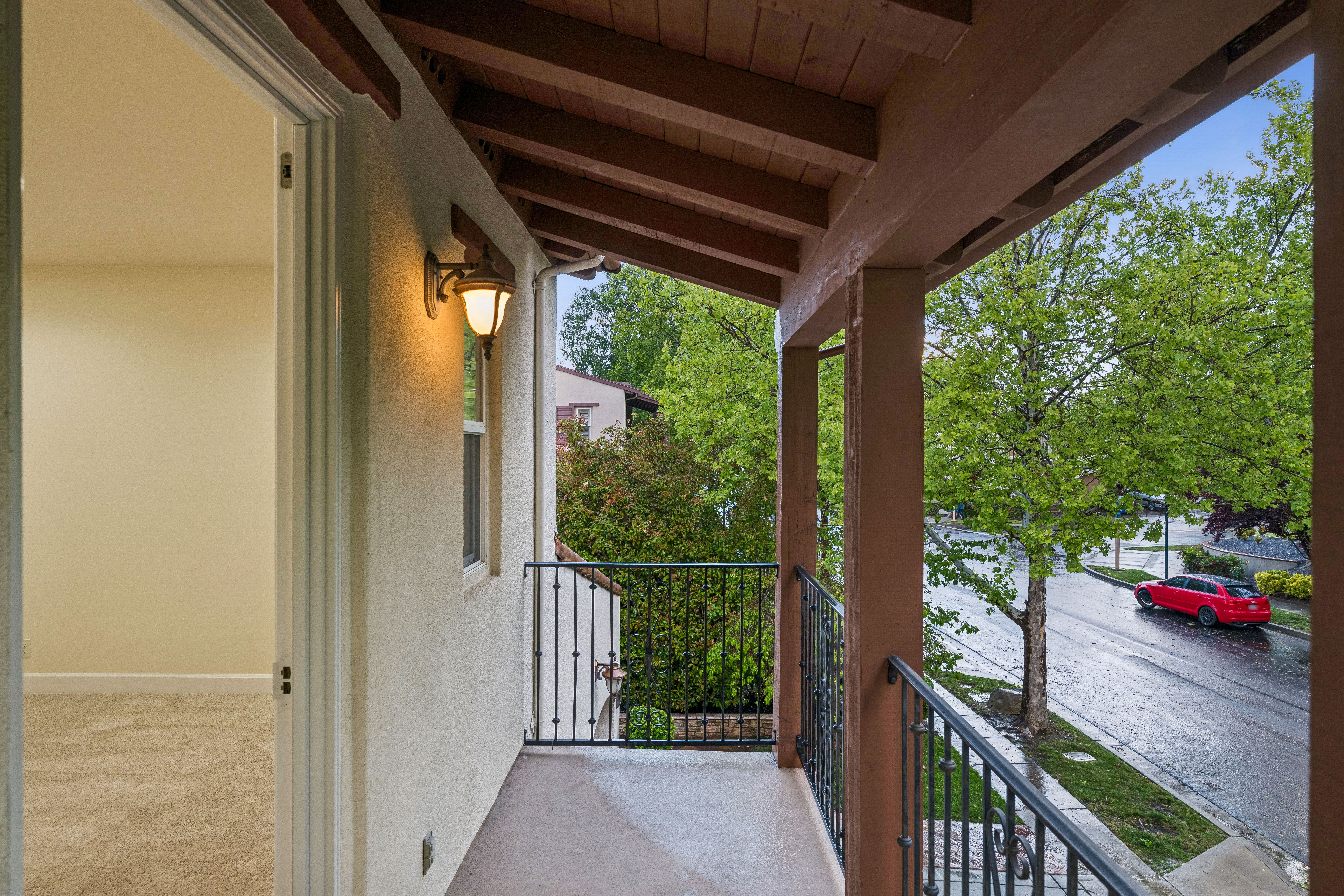  Panoramic Views and Timeless Design in This Stunning Shapell ?Gallery? Residence - 物件實景