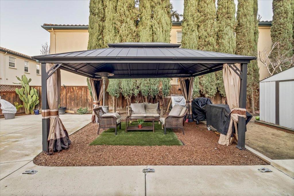 King City, California, 93930, United States, 4 Bedrooms Bedrooms, ,3 BathroomsBathrooms,Residential,For Sale,2010438