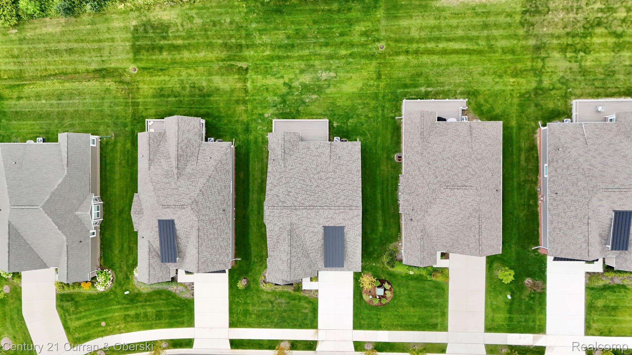 Northville, Michigan, 48168, United States, 2 Bedrooms Bedrooms, ,2 BathroomsBathrooms,Residential,For Sale,1983973