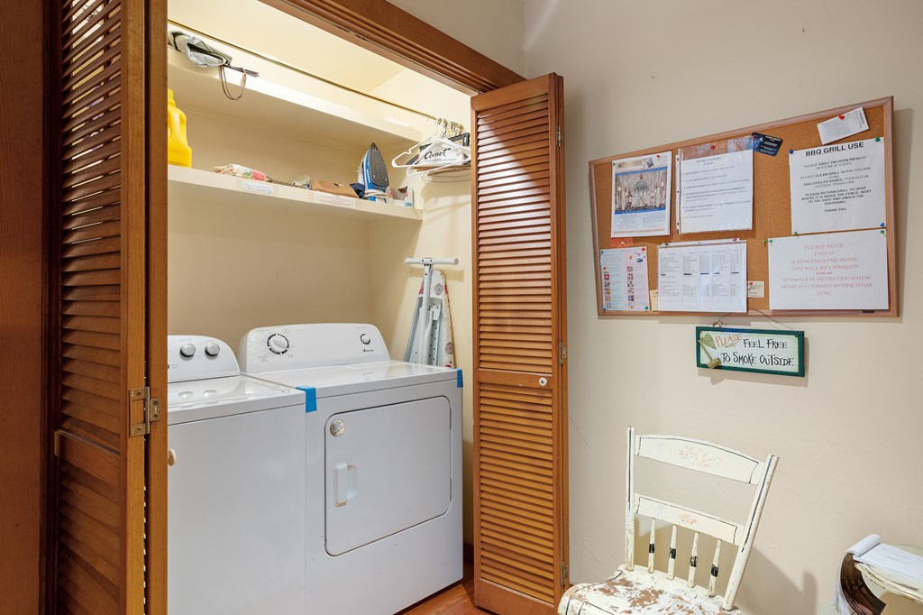 211 S Crockett St, Fredericksburg, Texas, 78624, United States, 3 Bedrooms Bedrooms, ,3 BathroomsBathrooms,Residential,For Sale,211 S Crockett St,1217754