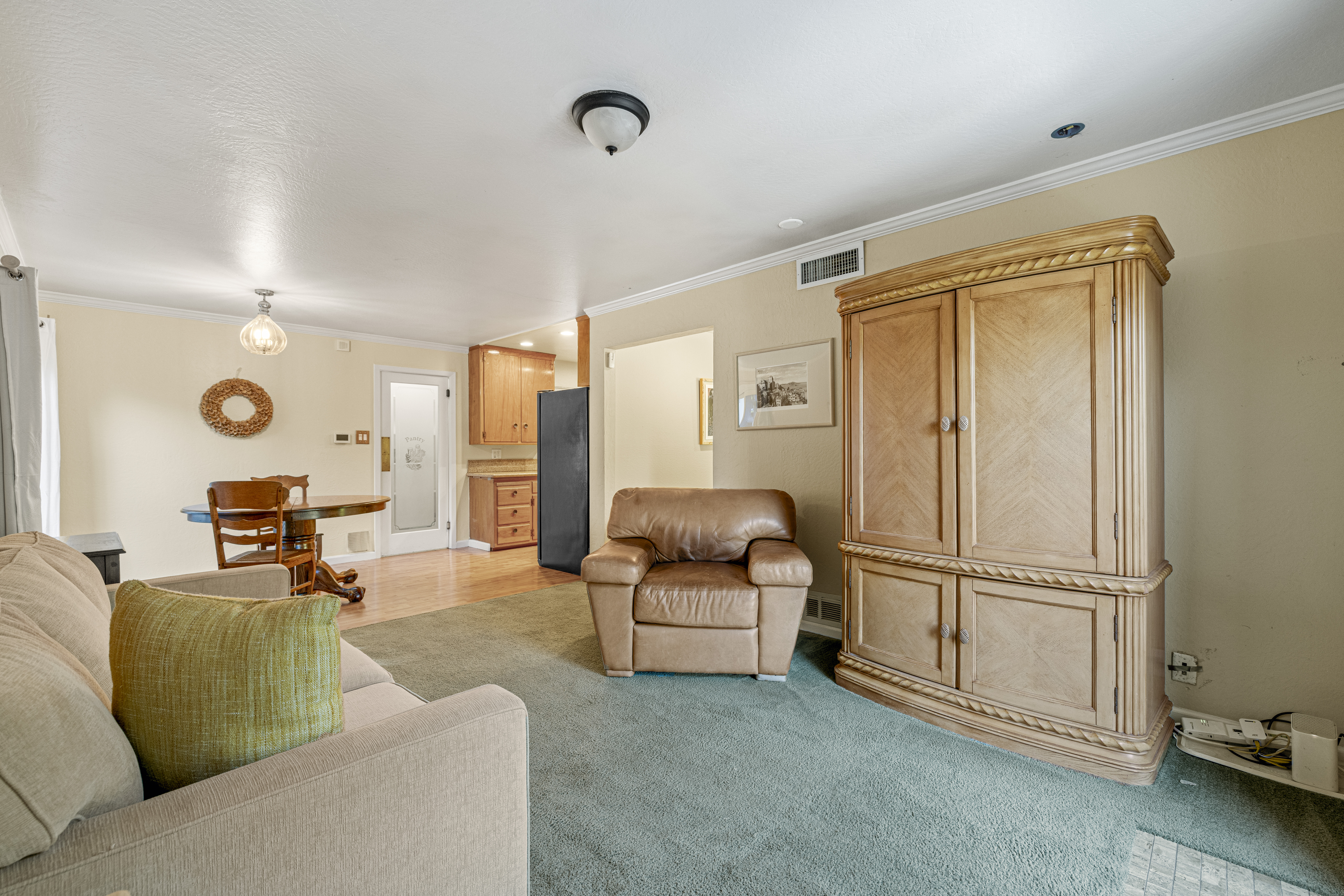  8719 Mohawk Way, Fair Oaks, CA 95628 - 物件實景