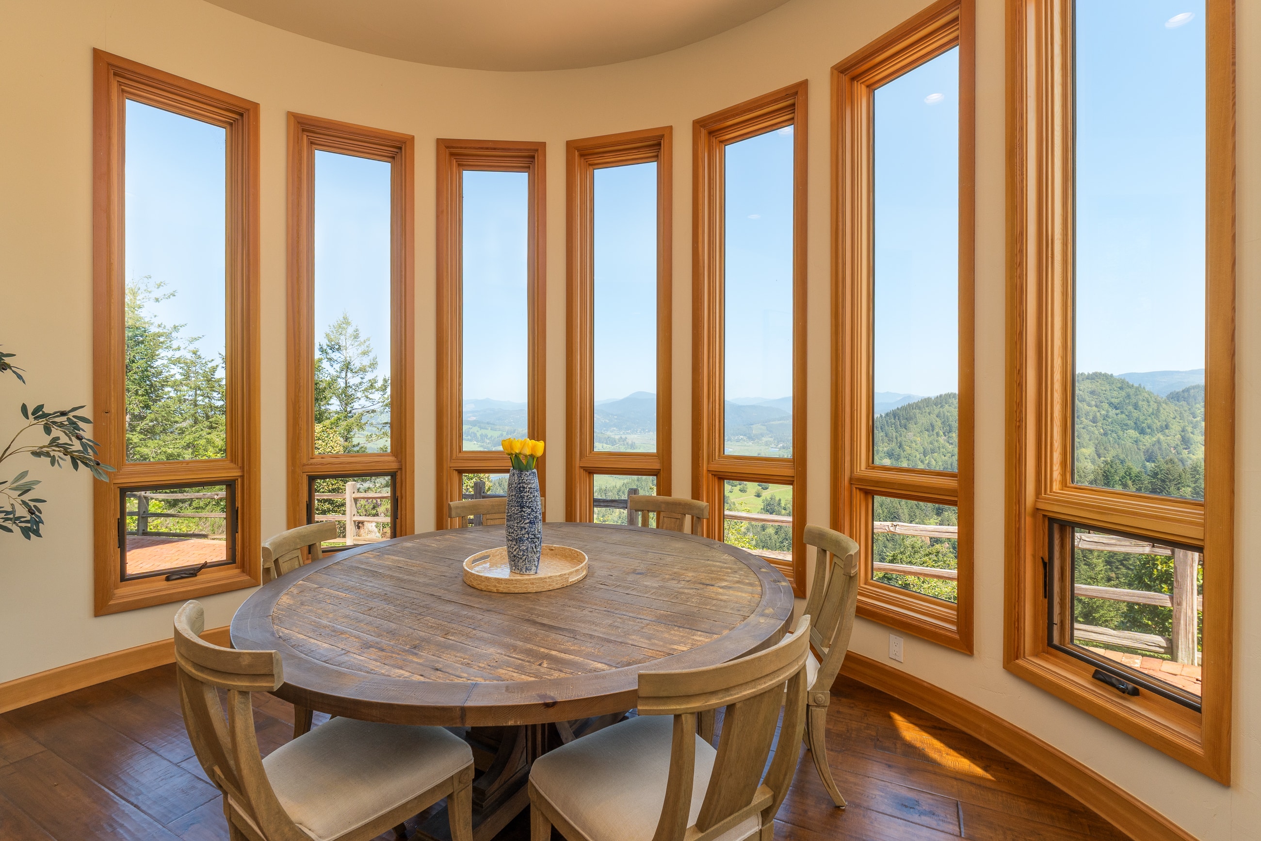  French Chateau High Above Gold Beach - 物件實景