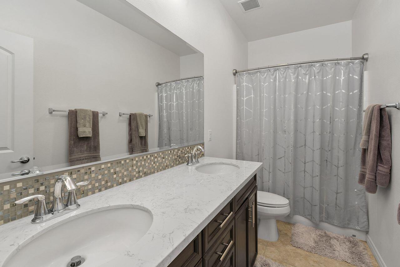 Palm Desert, California, 92211, United States, 4 Bedrooms Bedrooms, ,3 BathroomsBathrooms,Residential,For Sale,1913573