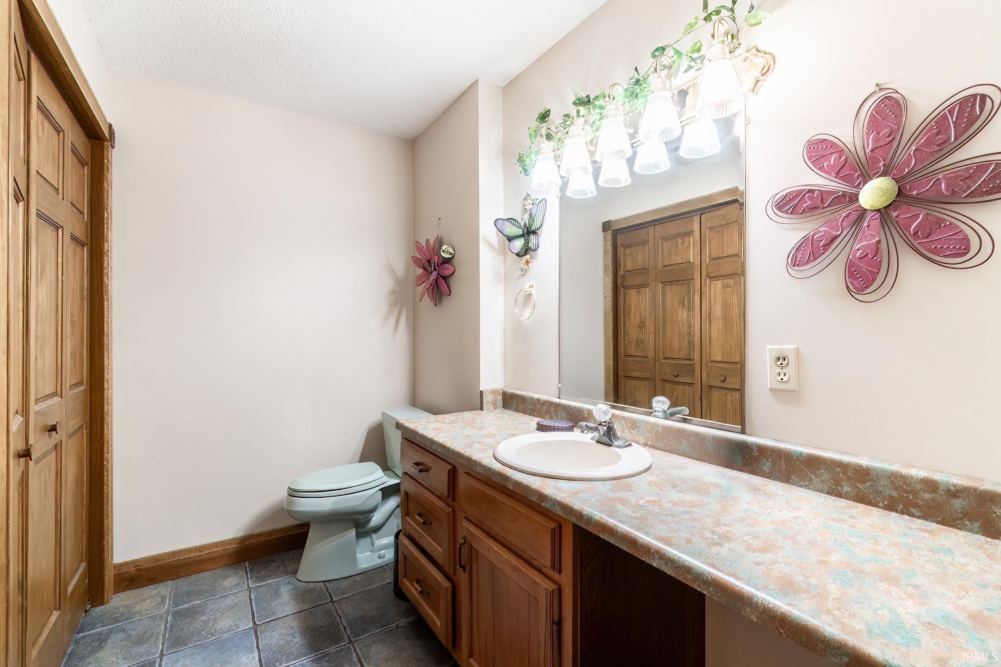 Fremont, Indiana, 46737, United States, 3 Bedrooms Bedrooms, ,3 BathroomsBathrooms,Residential,For Sale,1980112