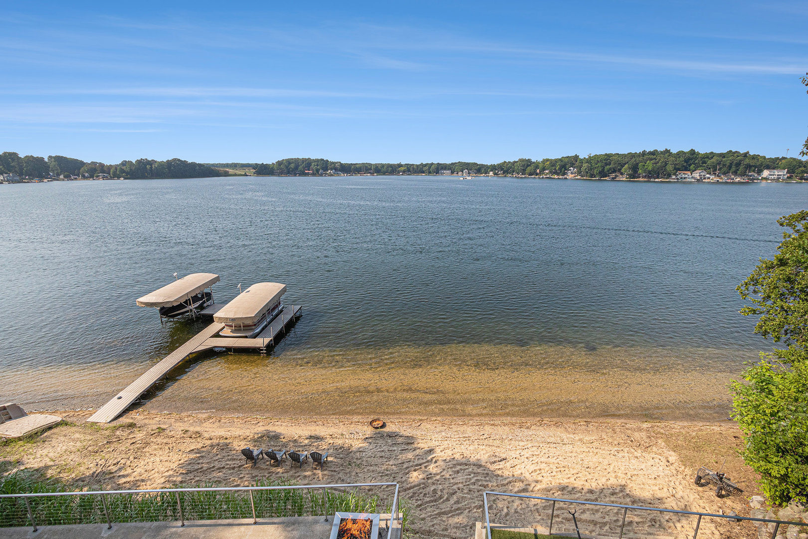 Dowagiac, Michigan, 49047, United States, 4 Bedrooms Bedrooms, ,5 BathroomsBathrooms,Residential,For Sale,1974252