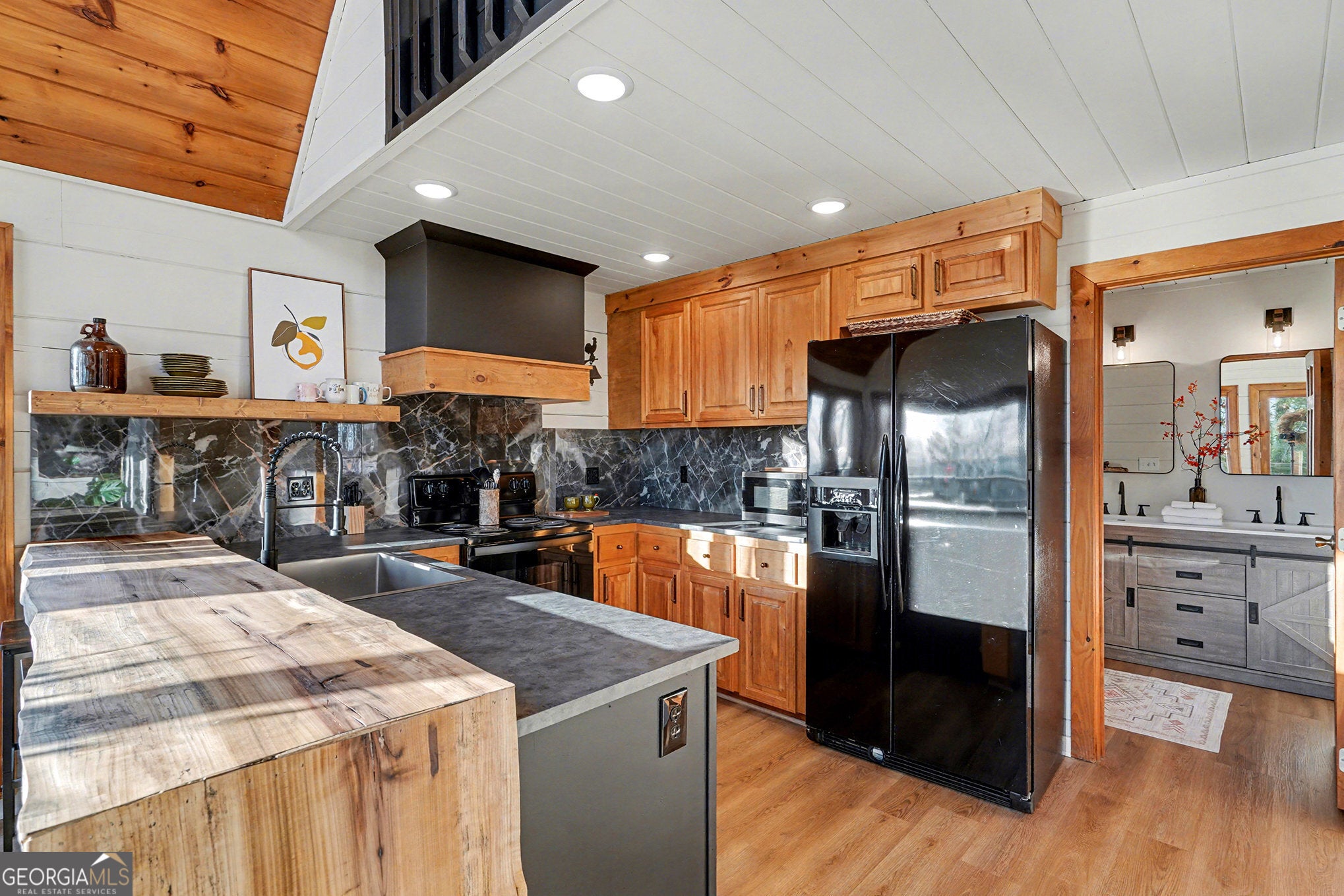 Morganton, Georgia, 30560, United States, 3 Bedrooms Bedrooms, ,3 BathroomsBathrooms,Residential,For Sale,2006569