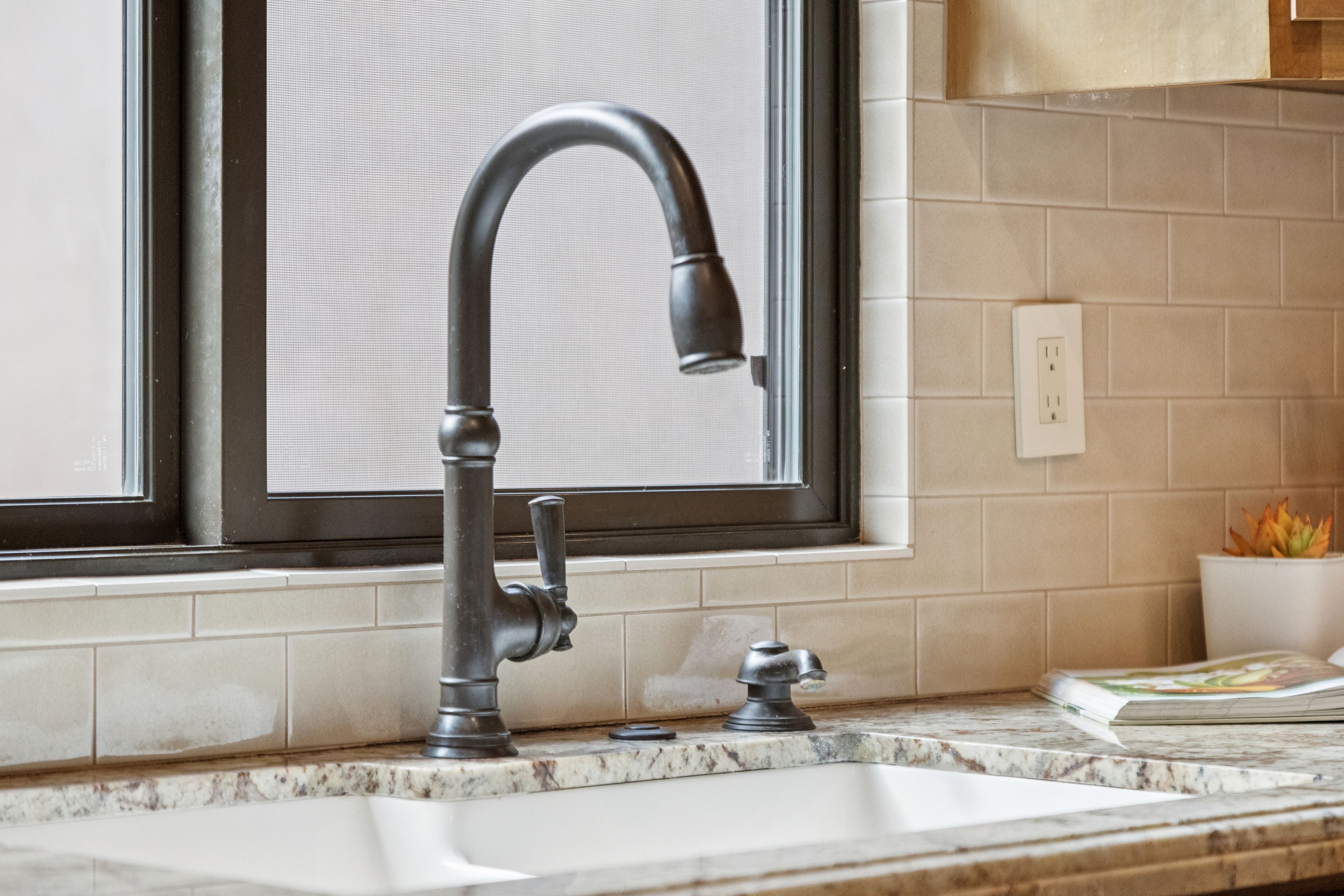  Mediterranean-Style Beauty with Garden Escape - 物件實景