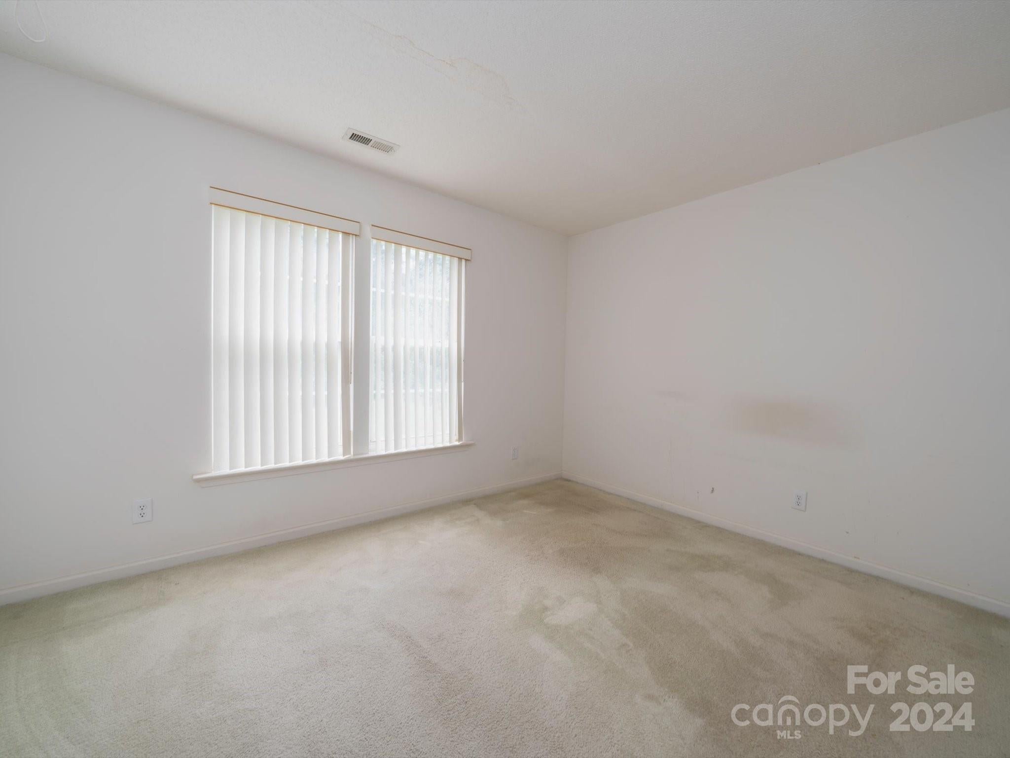 Charlotte, North Carolina, 28269, United States, 5 Bedrooms Bedrooms, ,3 BathroomsBathrooms,Residential,For Sale,1930006