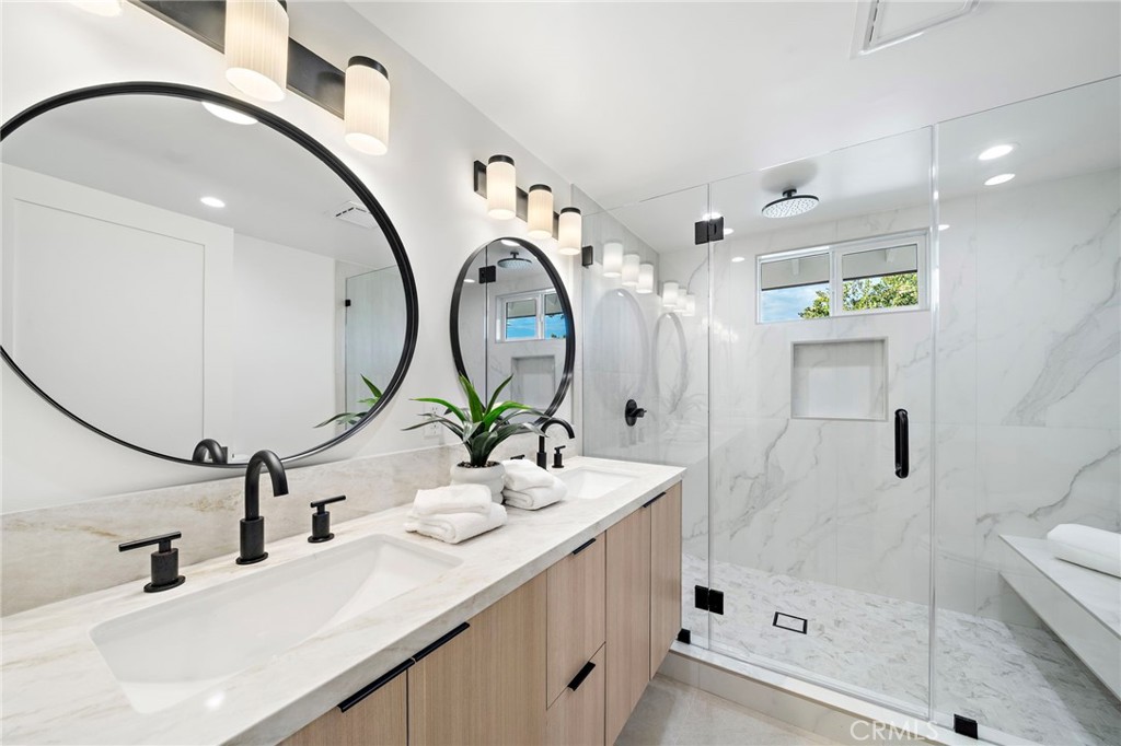 Huntington Beach, California, 92649, United States, 5 Bedrooms Bedrooms, ,4 BathroomsBathrooms,Residential,For Sale,1986485