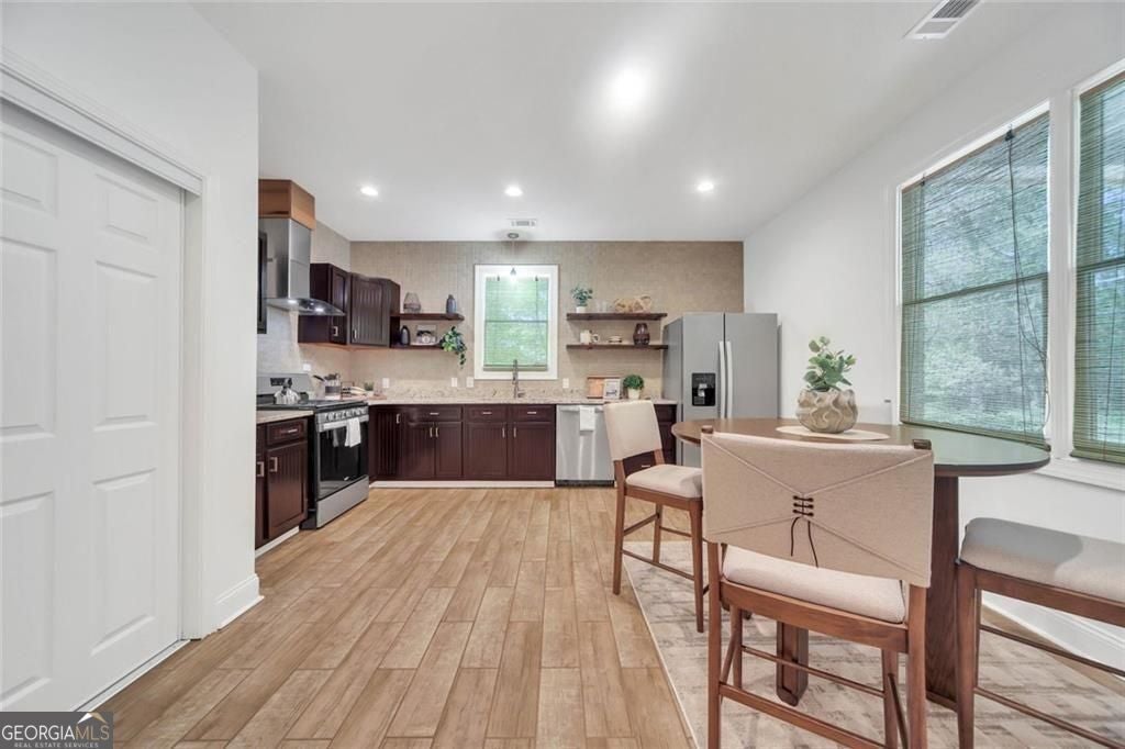 Stone Mountain, Georgia, 30083, United States, 4 Bedrooms Bedrooms, ,4 BathroomsBathrooms,Residential,For Sale,2038047