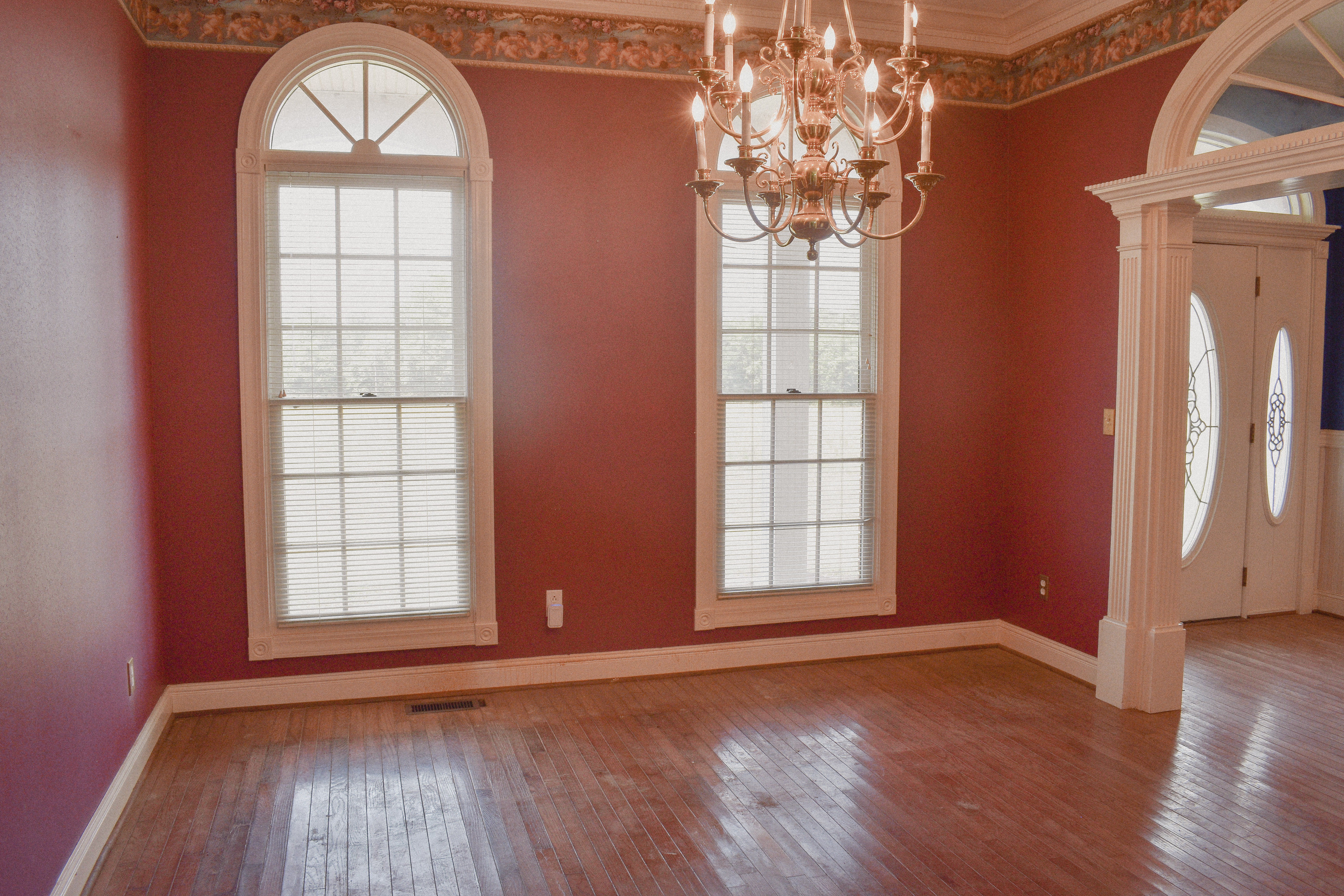 Union City, Tennessee, 38261, United States, 4 Bedrooms Bedrooms, ,4 BathroomsBathrooms,Residential,For Sale,1937100