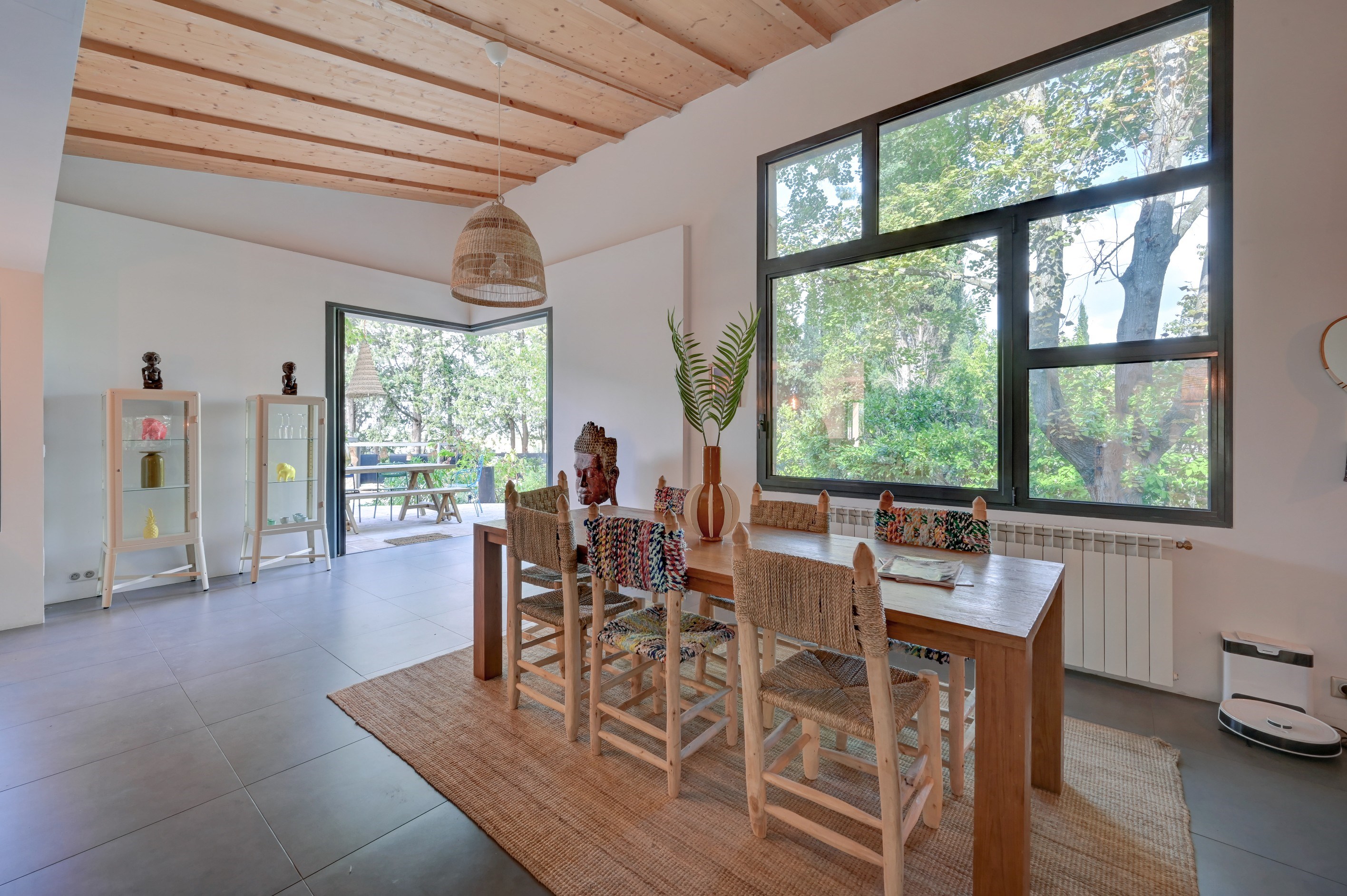  Elegant family estate with 6 suites, guest house, swimming pool, and outbuildin… - 物件實景