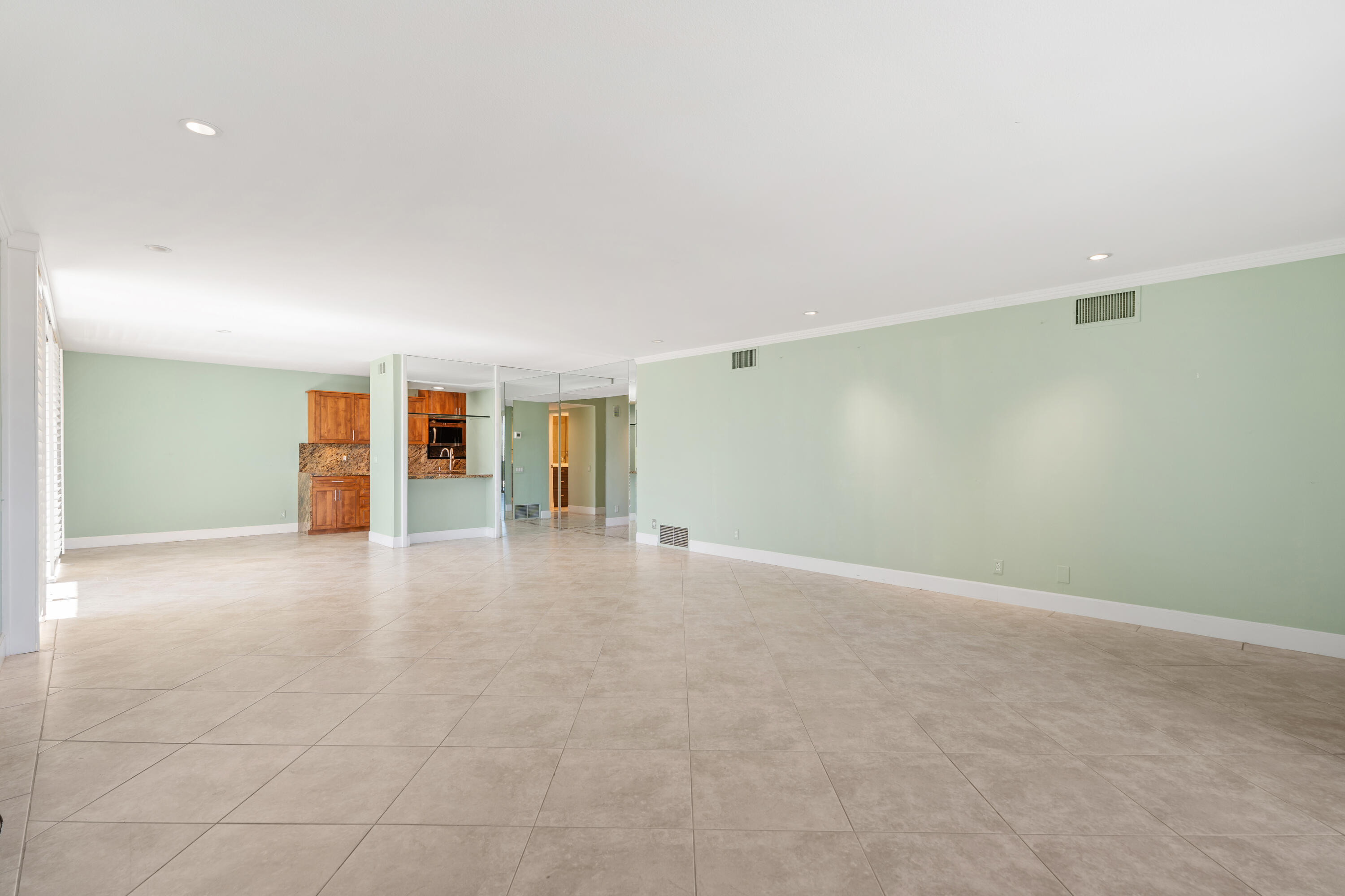 Palm Springs, California, 92264, United States, 2 Bedrooms Bedrooms, ,1 BathroomBathrooms,Residential,For Sale,1960957