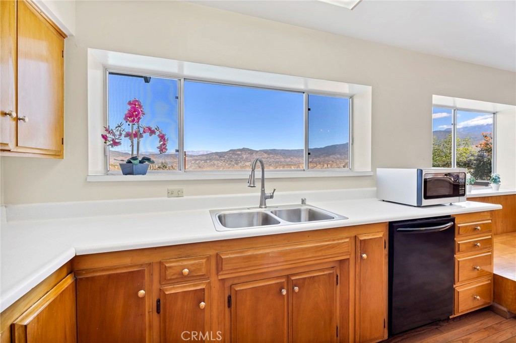 Hemet, California, 92544, United States, 3 Bedrooms Bedrooms, ,2 BathroomsBathrooms,Residential,For Sale,1983070