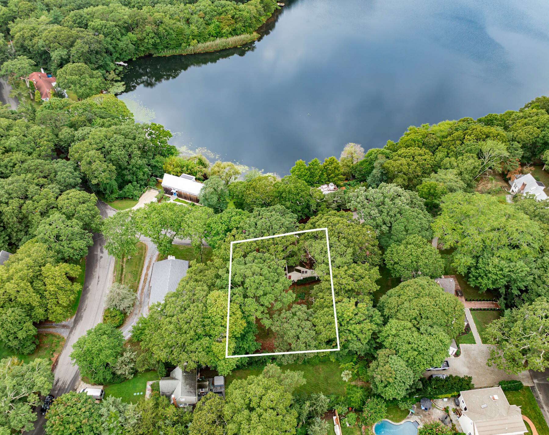  ON BIG FRESH POND SOUTHAMPTON - 物件實景