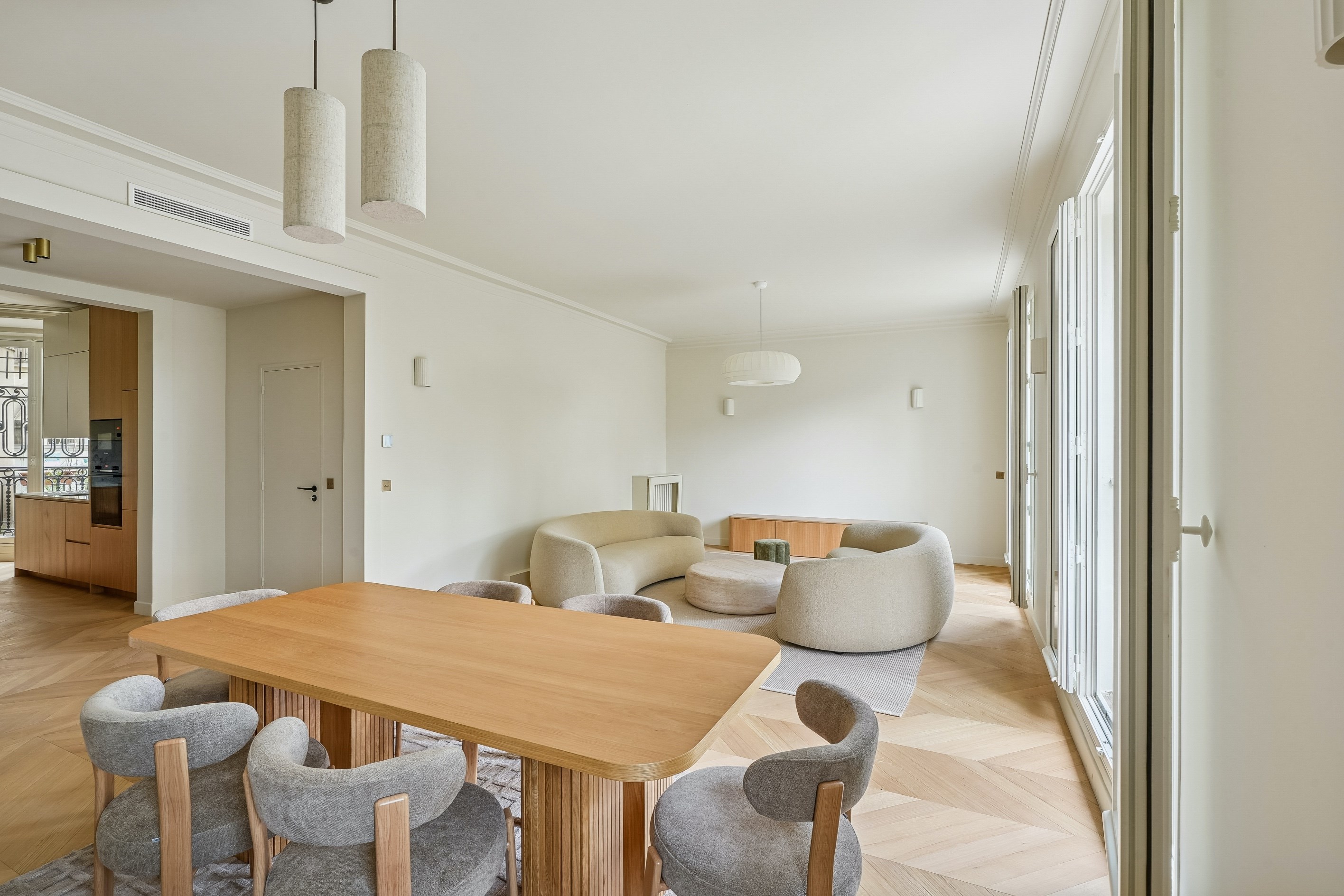  Off-Market – Exceptional Garden-Level Apartment Facing the Eiffel Tower - 物件實景
