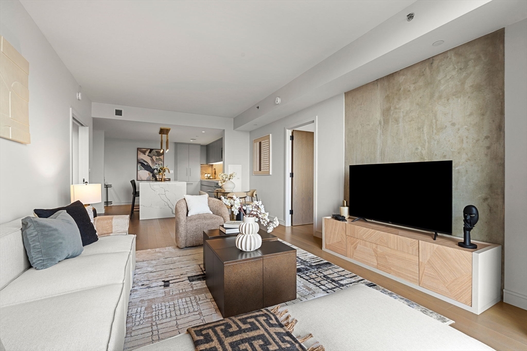 Boston, Massachusetts, 02116, United States, 2 Bedrooms Bedrooms, ,2 BathroomsBathrooms,Residential,For Sale,1995854