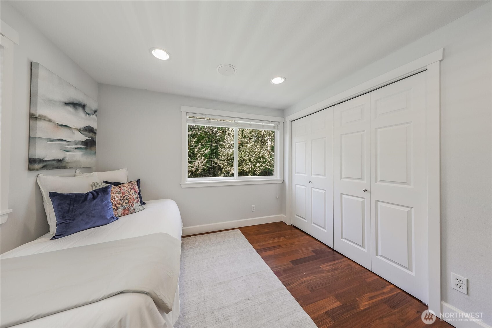 Sammamish, Washington, 98074, United States, 4 Bedrooms Bedrooms, ,1 BathroomBathrooms,Residential,For Sale,1985708