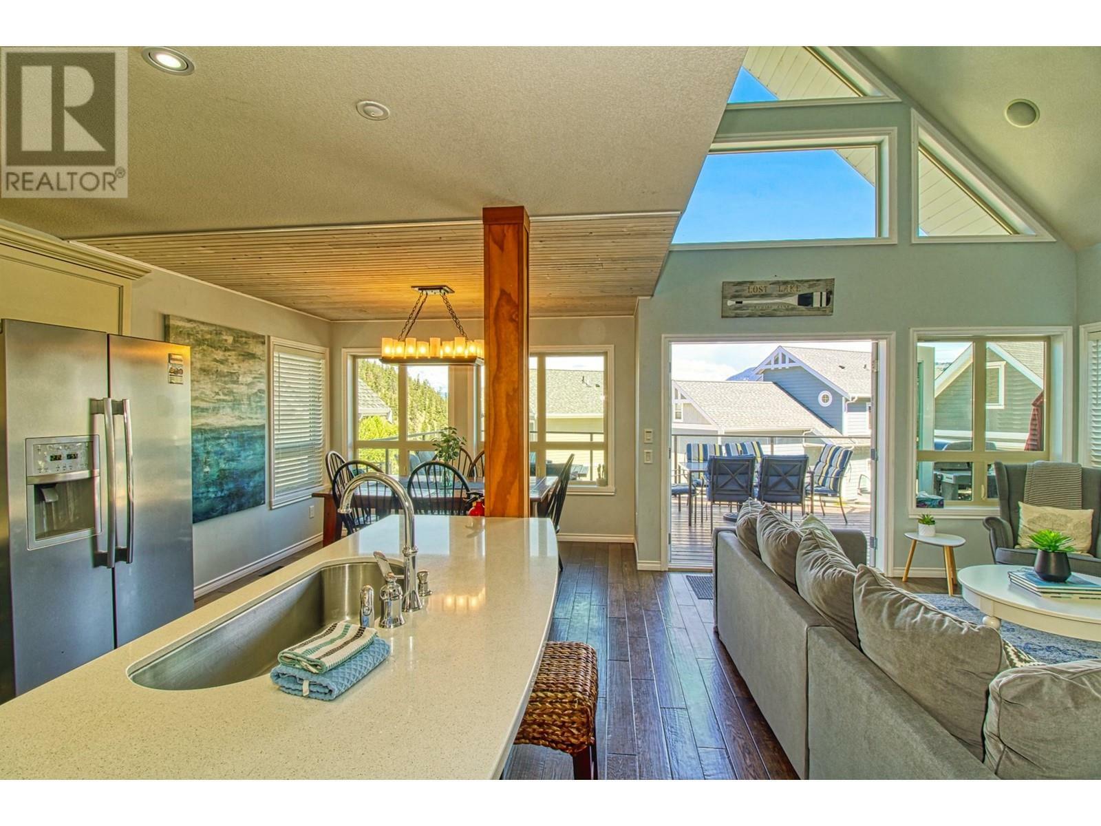 KELOWNA, British Columbia, V1Z 3R8, CA, 3 Bedrooms Bedrooms, ,2 BathroomsBathrooms,Residential,For Sale,1838856