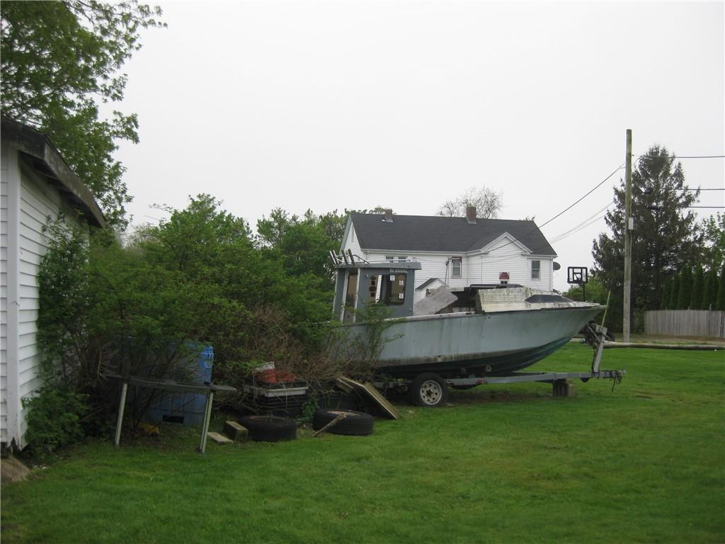 Middletown, Rhode Island, 02842, United States, 4 Bedrooms Bedrooms, ,2 BathroomsBathrooms,Residential,For Sale,1984430