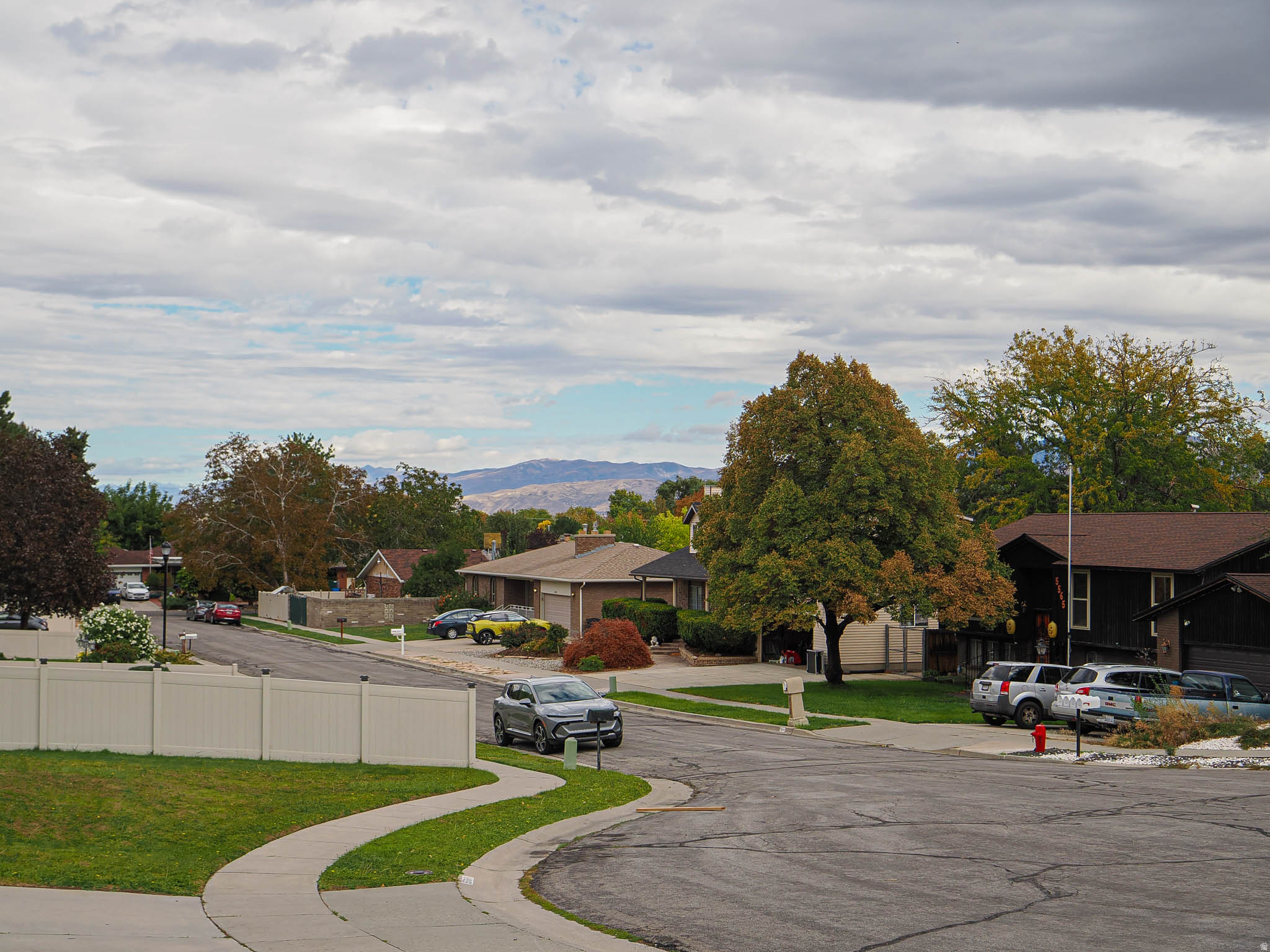 Taylorsville, Utah, 84118, United States, 4 Bedrooms Bedrooms, ,1 BathroomBathrooms,Residential,For Sale,1987472