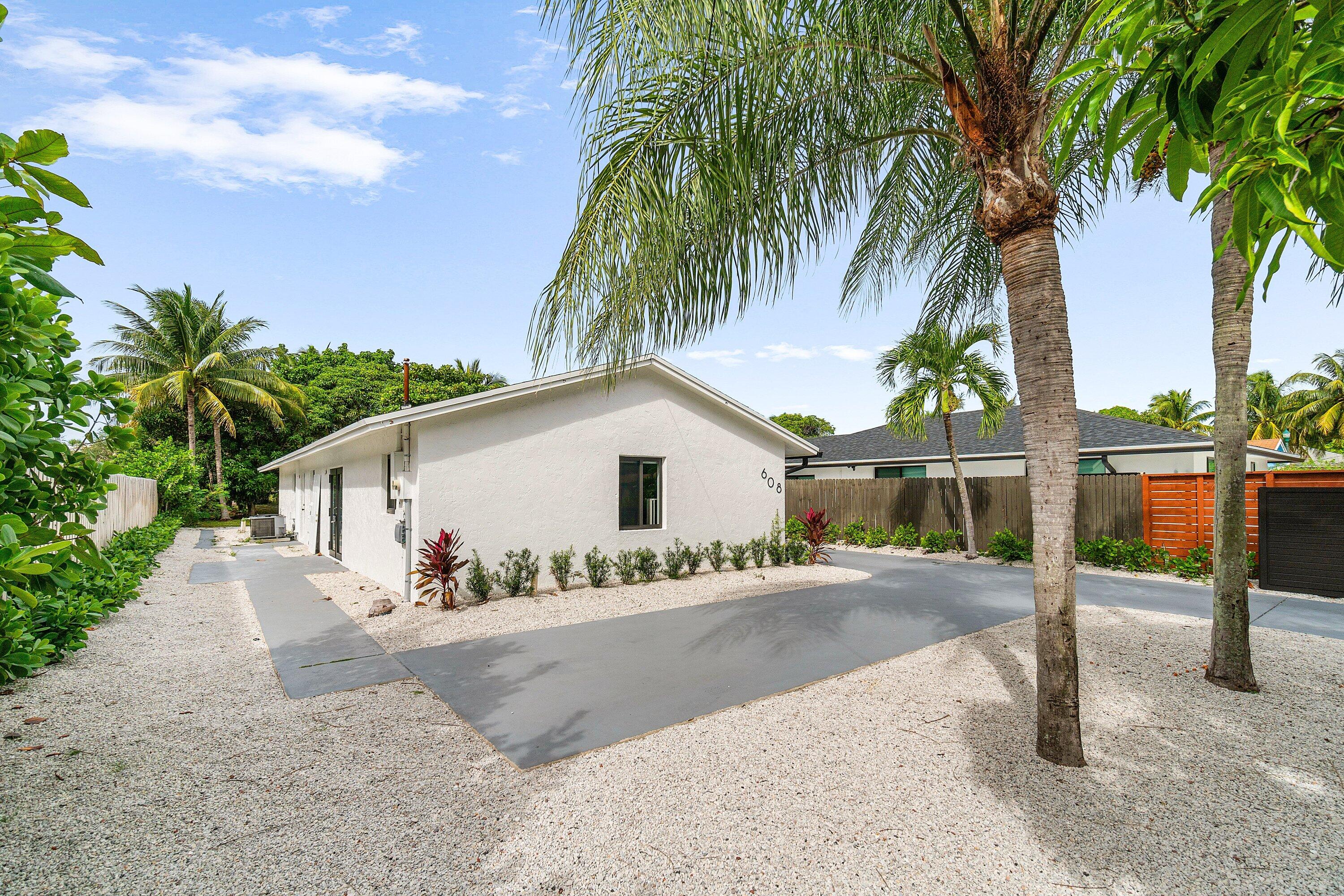 Delray Beach, Florida, 33483, United States, 4 Bedrooms Bedrooms, ,2 BathroomsBathrooms,Residential,For Sale,1987972