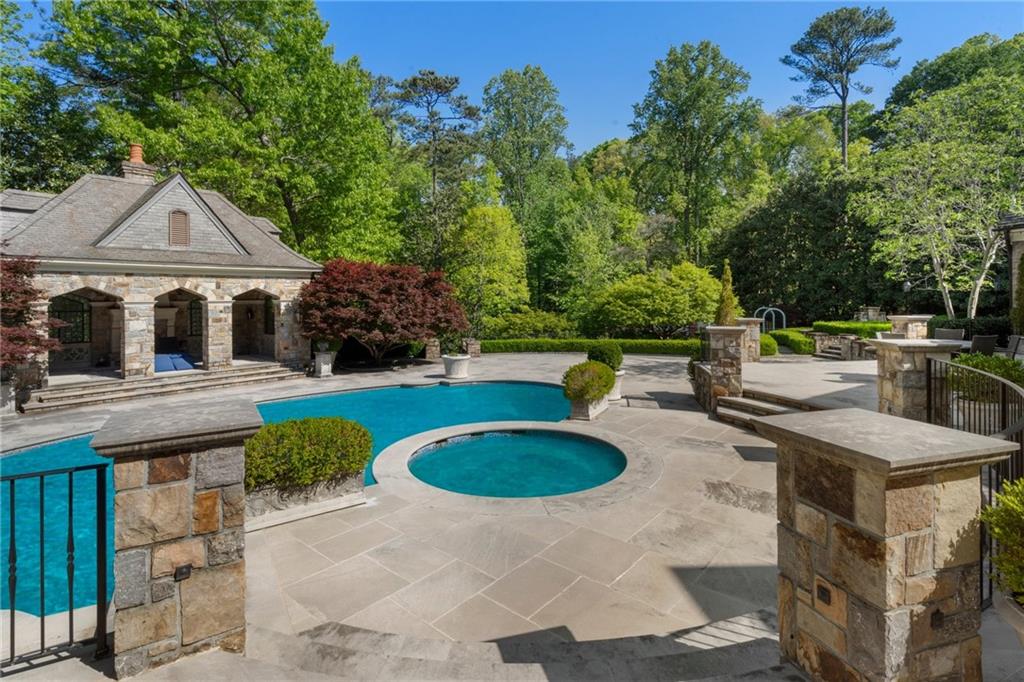 Atlanta, Georgia, 30327, United States, 6 Bedrooms Bedrooms, ,9 BathroomsBathrooms,Residential,For Sale,1686481