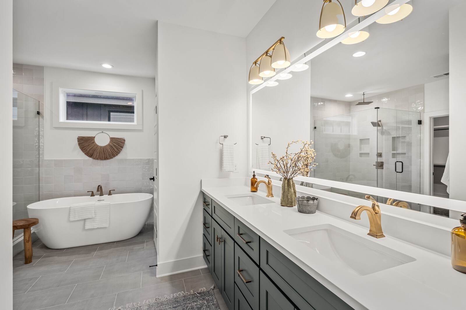 Nashville, Tennessee, 37206, United States, 4 Bedrooms Bedrooms, ,7 BathroomsBathrooms,Residential,For Sale,1989518