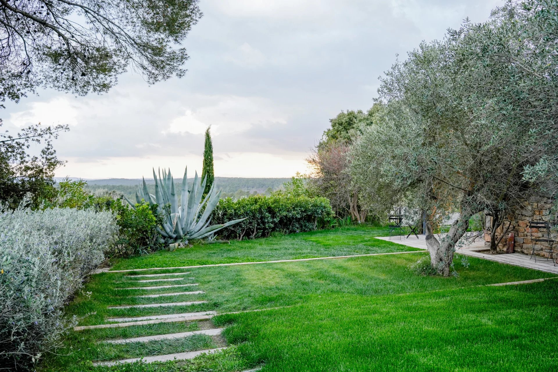 Flayosc, Provence-Alpes-Côte d’Azur, 83780, FR, 8 Bedrooms Bedrooms, ,7 BathroomsBathrooms,Residential,For Sale,1988944