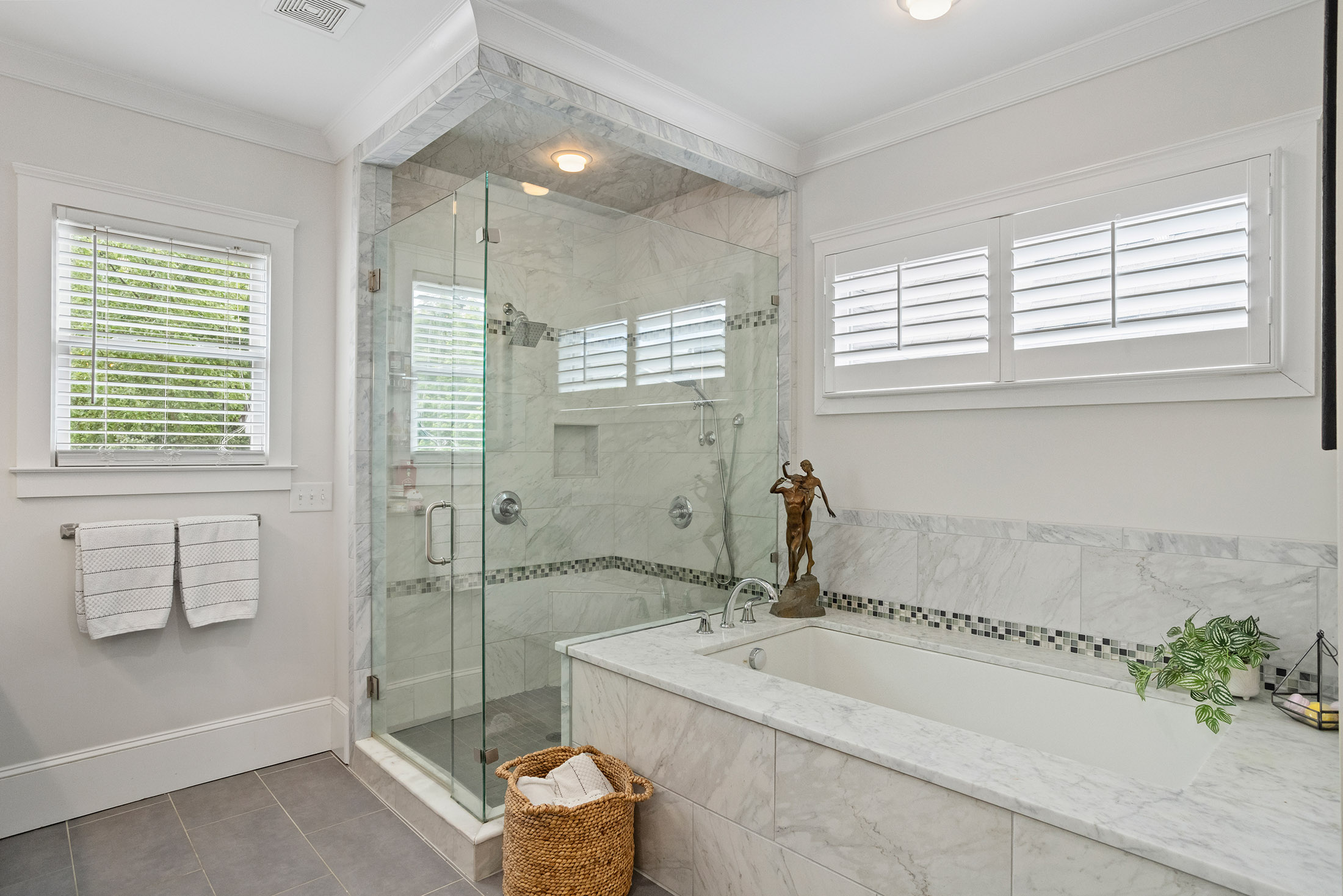  Extraordinary Custom-Built Home in Brookhaven - 物件實景