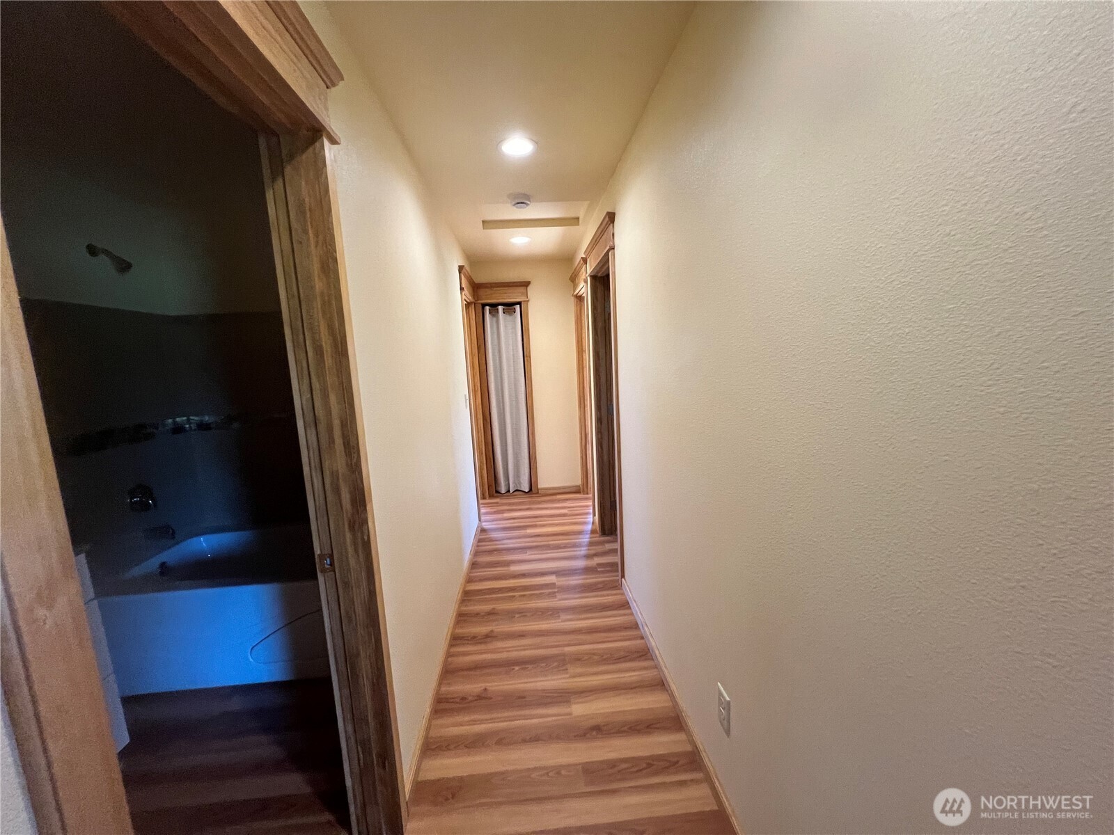 Glenoma, Washington, 98336, United States, 3 Bedrooms Bedrooms, ,1 BathroomBathrooms,Residential,For Sale,1981079