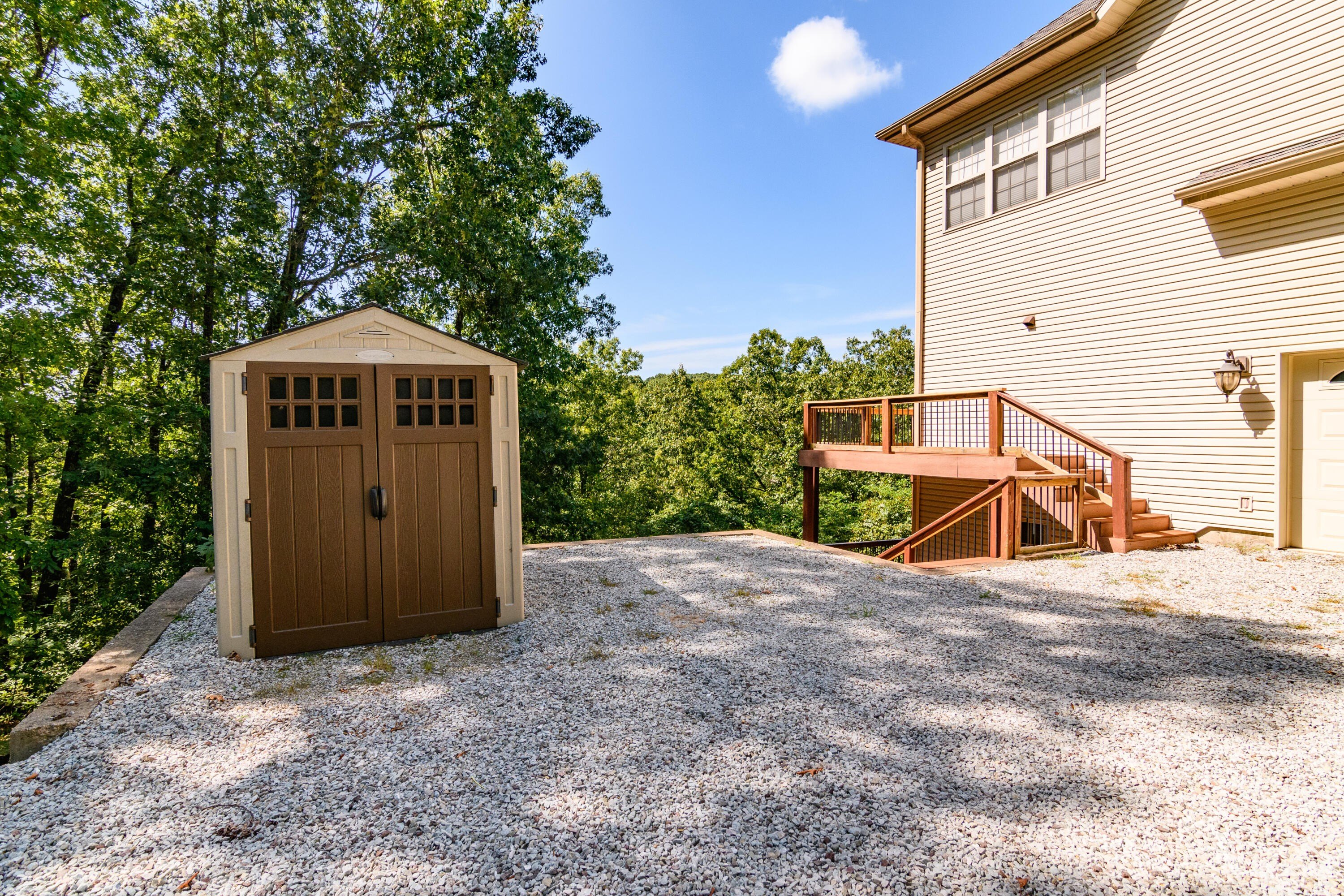 Walnut Shade, Missouri, 65771, United States, 6 Bedrooms Bedrooms, ,5 BathroomsBathrooms,Residential,For Sale,1975828