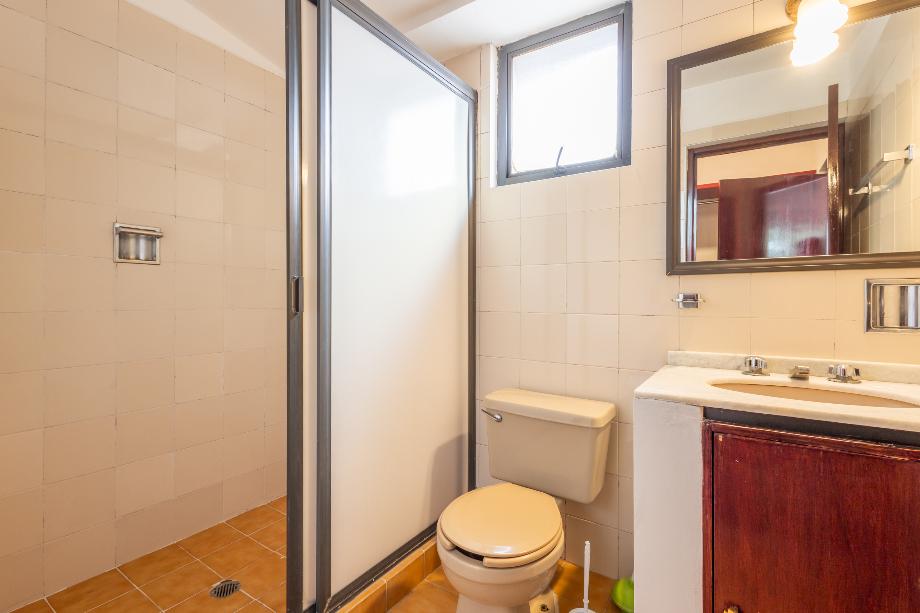 Álvaro Obregón, Ciudad de México, 01700, Mexico, 4 Bedrooms Bedrooms, ,3 BathroomsBathrooms,Residential,For Sale,1729158