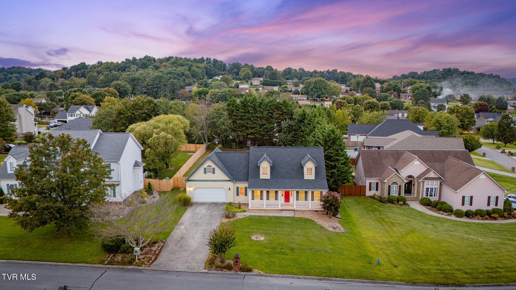 Gray, Tennessee, 37615, United States, 3 Bedrooms Bedrooms, ,4 BathroomsBathrooms,Residential,For Sale,1978151