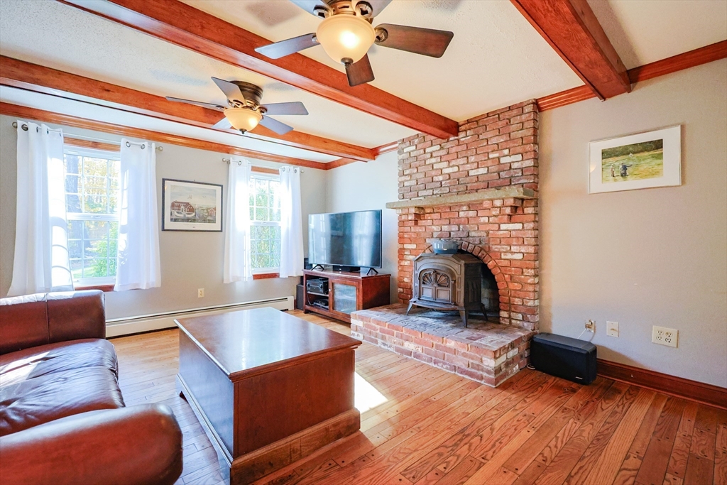 Medway, Massachusetts, 02053, United States, 4 Bedrooms Bedrooms, ,3 BathroomsBathrooms,Residential,For Sale,1991004