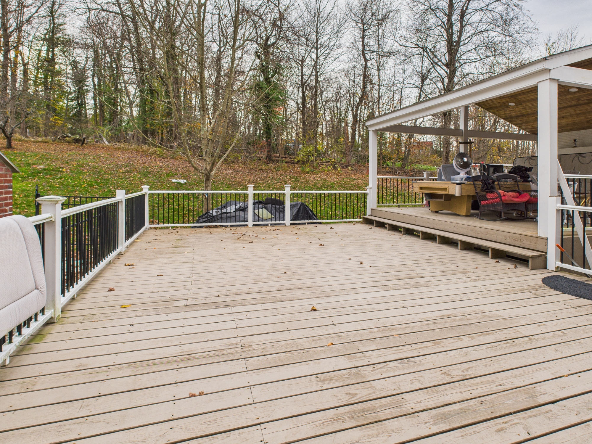 Prospect, Connecticut, 06712, United States, 4 Bedrooms Bedrooms, ,4 BathroomsBathrooms,Residential,For Sale,1987105