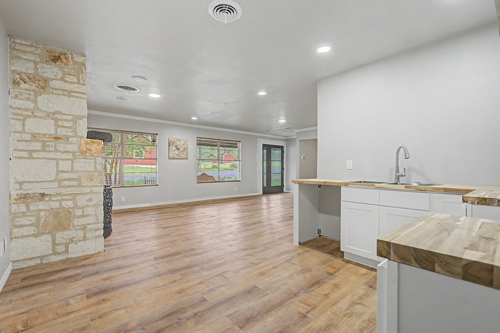 Fredericksburg, Texas, 78624, United States, 3 Bedrooms Bedrooms, ,2 BathroomsBathrooms,Residential,For Sale,2049407