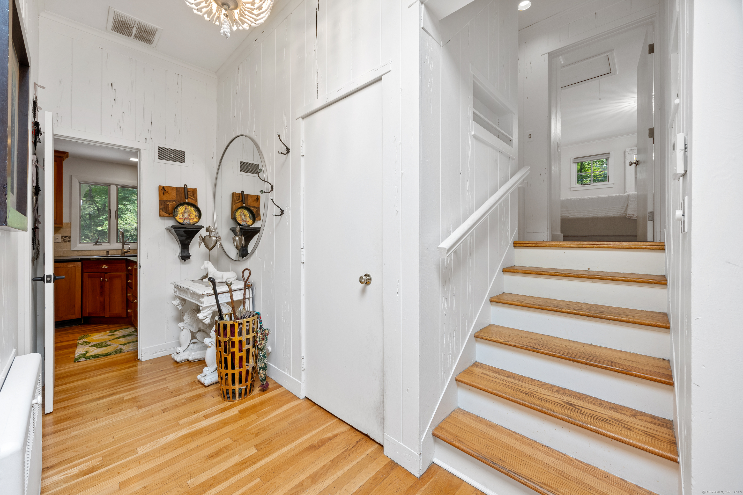 Woodbridge, Connecticut, 06525, United States, 3 Bedrooms Bedrooms, ,4 BathroomsBathrooms,Residential,For Sale,1912137