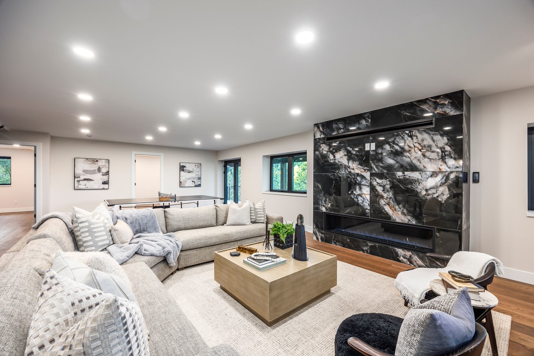  Full Scale Rebuild with Amazing Outdoor Spaces and Views - 物件實景