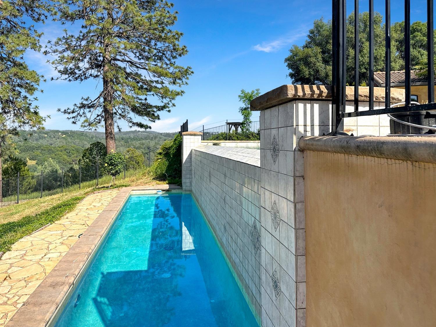 Grass Valley, California, 95949, United States, 4 Bedrooms Bedrooms, ,5 BathroomsBathrooms,Residential,For Sale,1974160