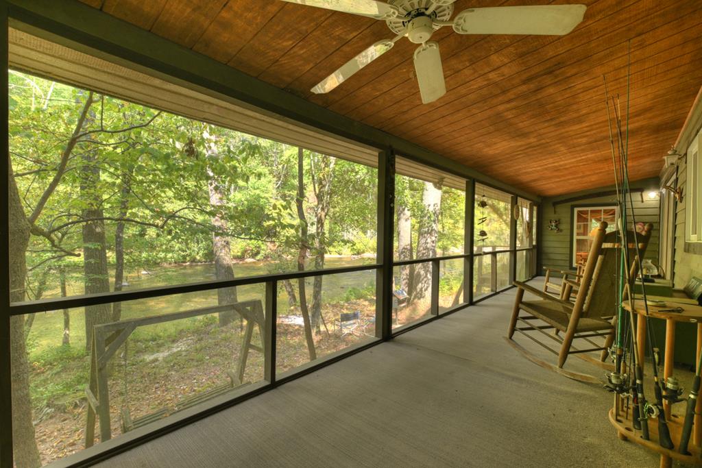 Blue Ridge, Georgia, 30513, United States, 4 Bedrooms Bedrooms, ,4 BathroomsBathrooms,Residential,For Sale,1859104