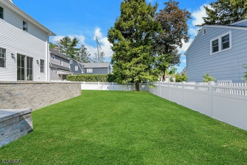 Chatham Boro, New Jersey, 07928, United States, 5 Bedrooms Bedrooms, ,5 BathroomsBathrooms,Residential,For Sale,1805398