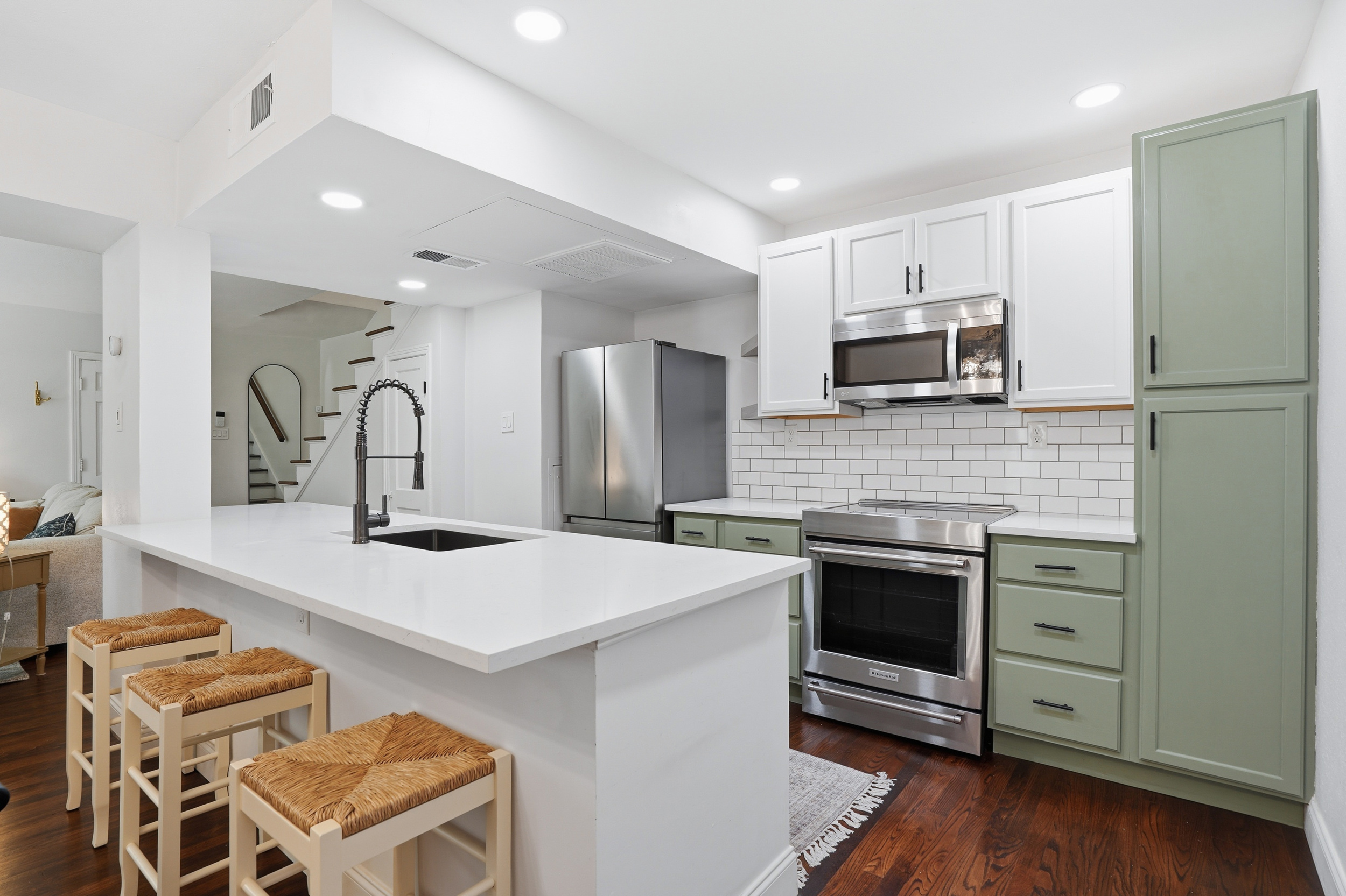  Rare Corner Unit Overlooking the Greenbelt in Sought-After Bordeaux Village - 物件實景