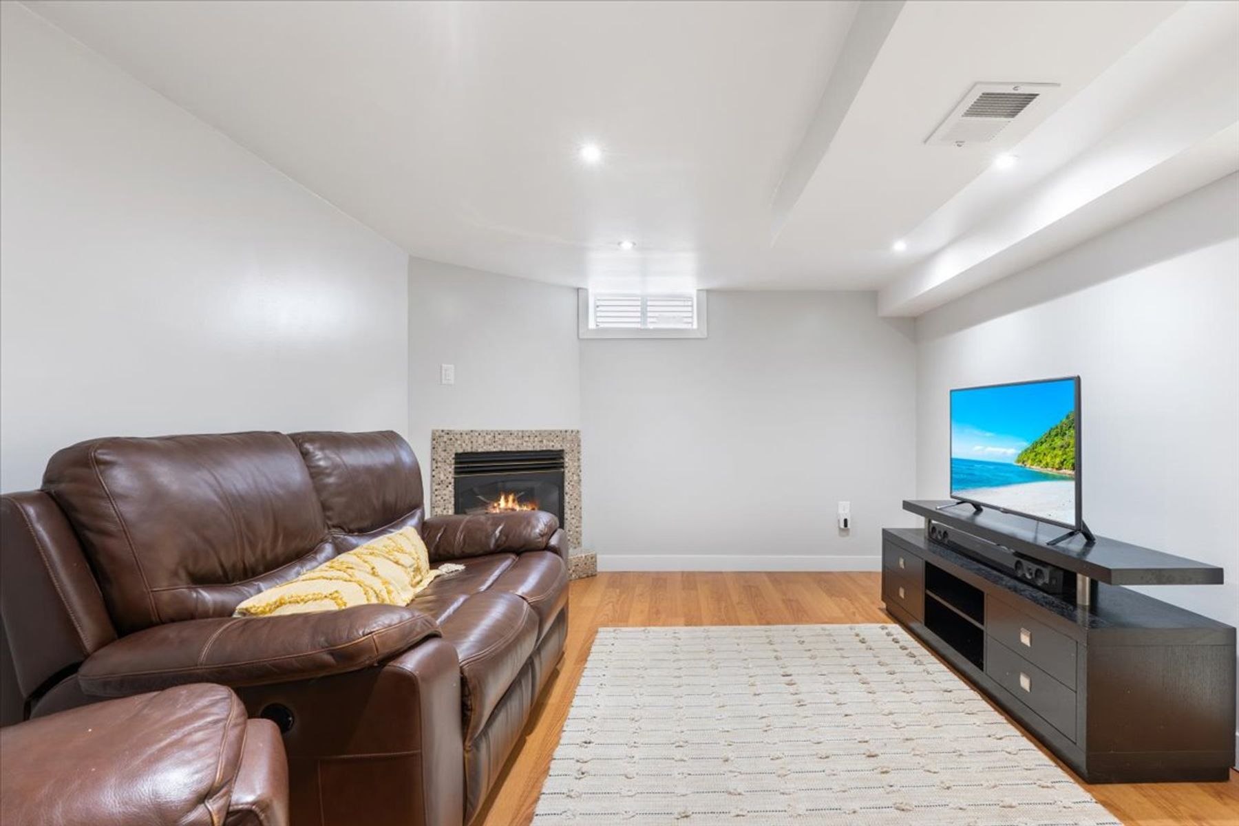  Beautifully Remodeled Rambler Near Downtown Rochester - 物件實景