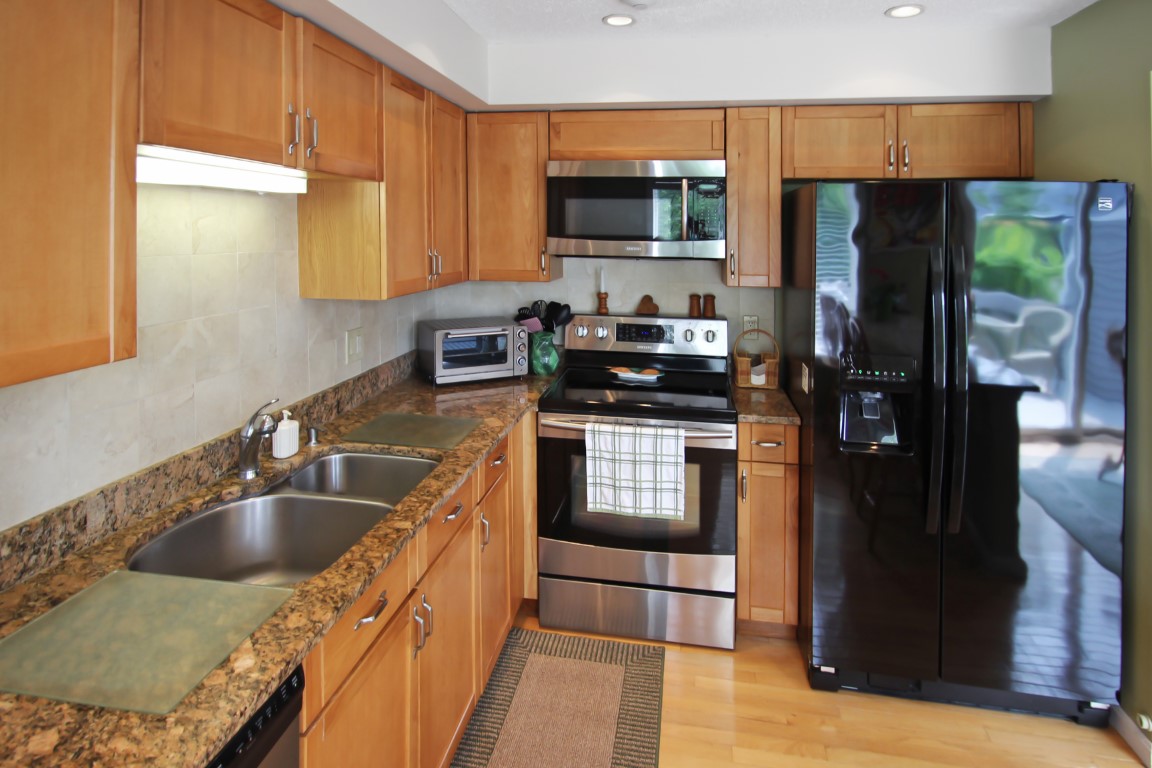 Peabody, Massachusetts, 01960, United States, 3 Bedrooms Bedrooms, ,3 BathroomsBathrooms,Residential,For Sale,1908013