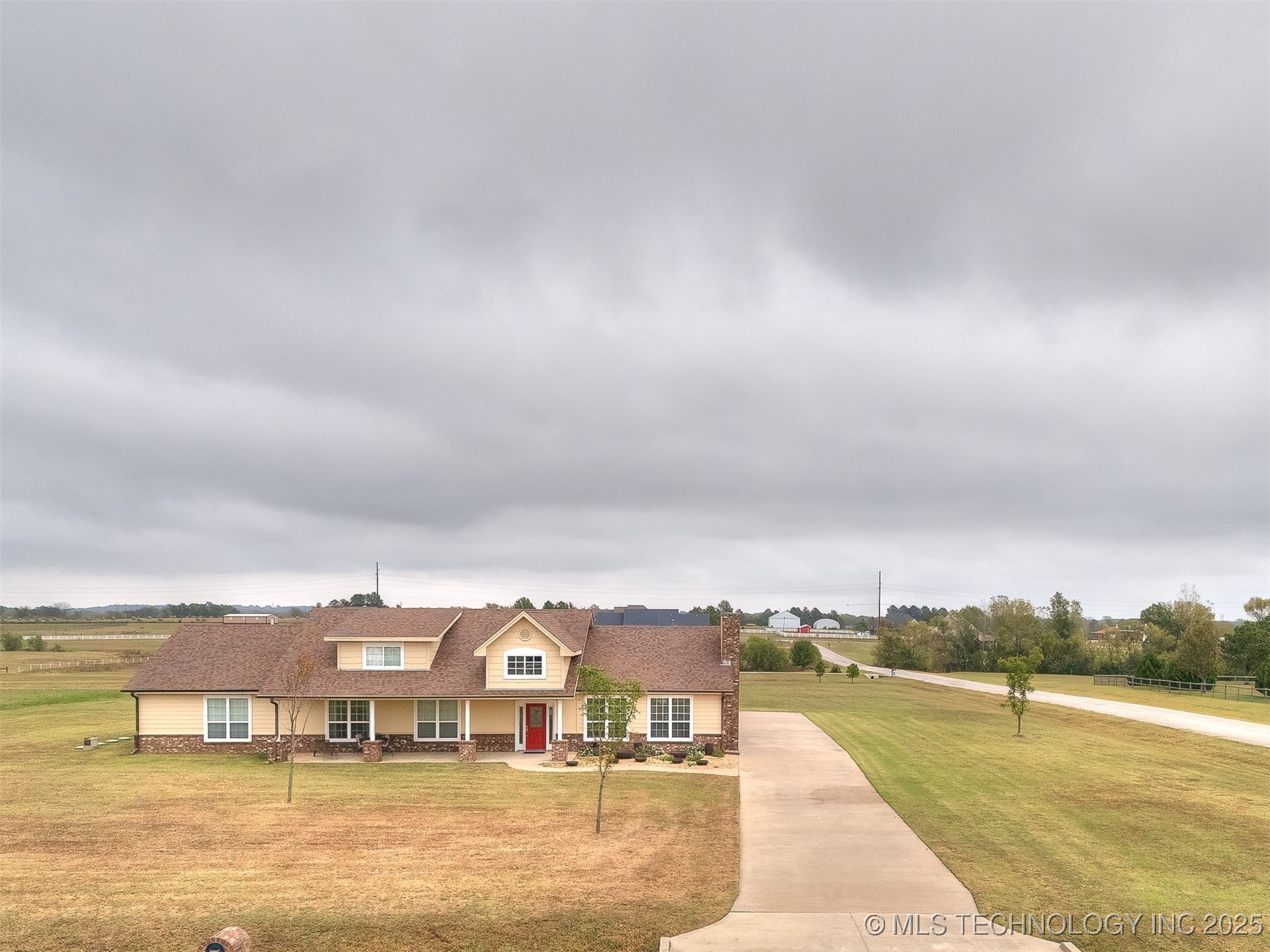 Mounds, Oklahoma, 74047, United States, 4 Bedrooms Bedrooms, ,4 BathroomsBathrooms,Residential,For Sale,1985246