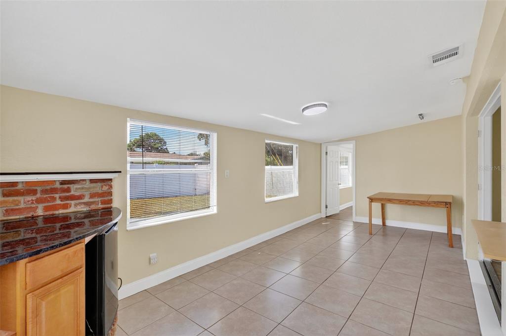 St Petersburg, Florida, 33711, United States, 3 Bedrooms Bedrooms, ,2 BathroomsBathrooms,Residential,For Sale,1989054